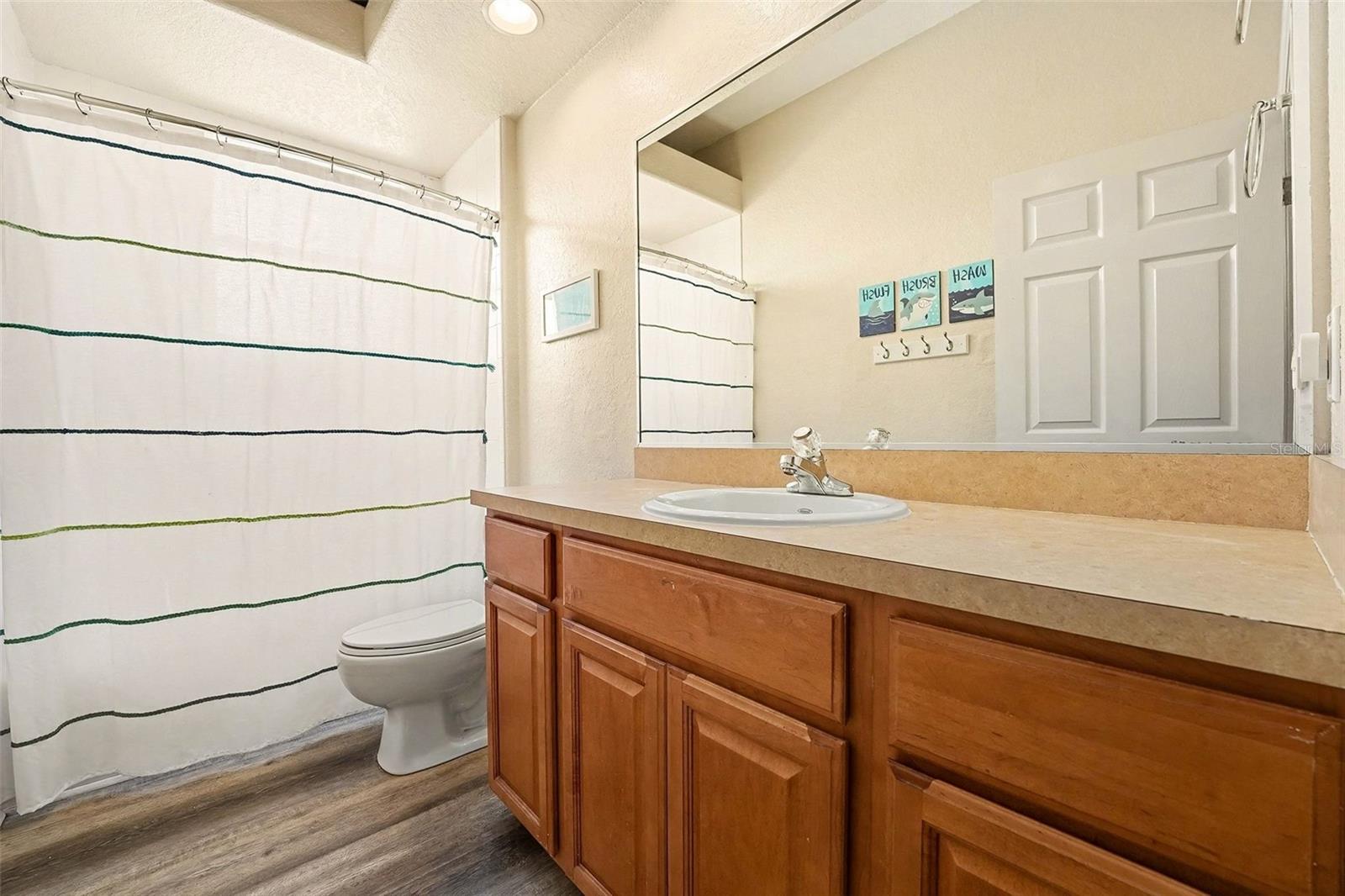 Image 14 of 23 For 5685 Lake Victoria Drive