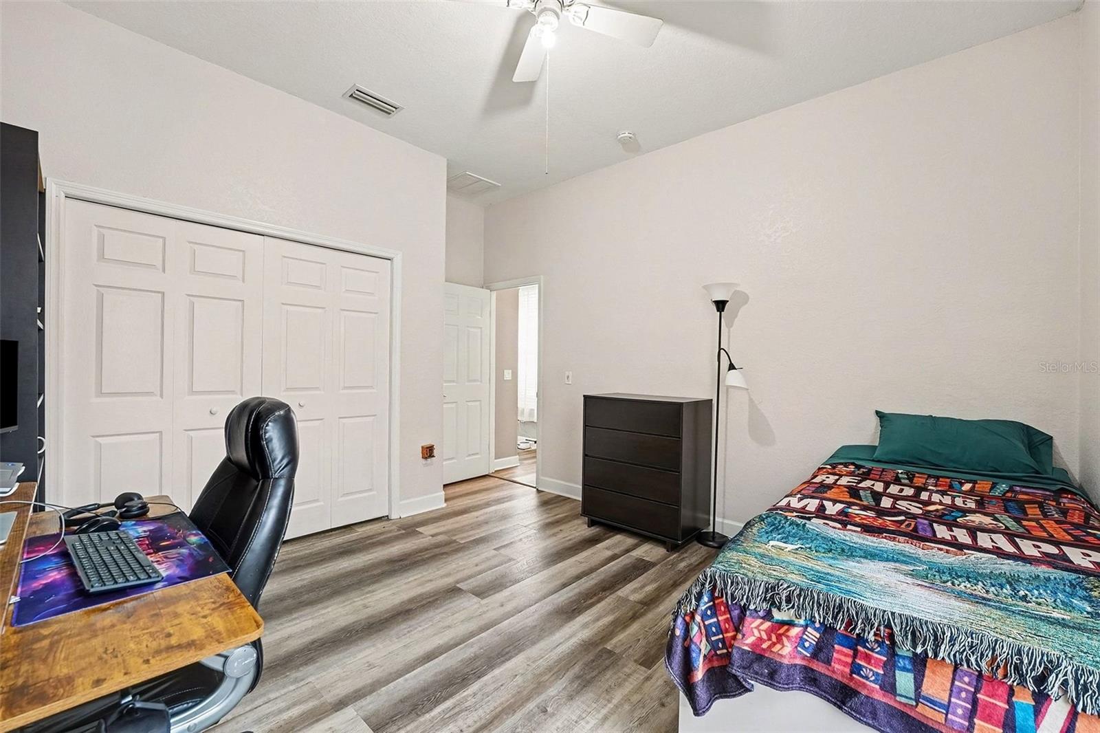 Image 16 of 23 For 5685 Lake Victoria Drive