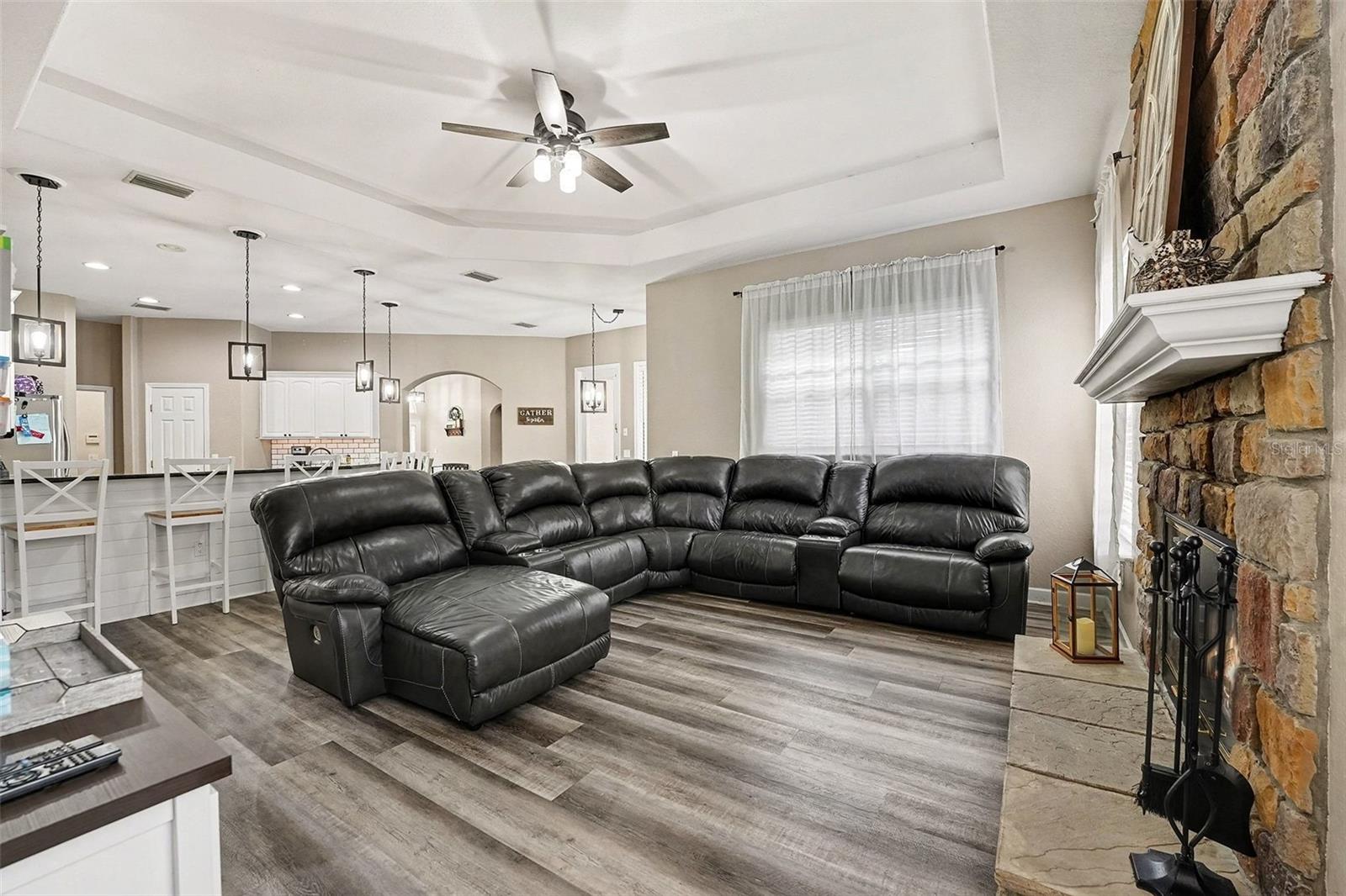 Image 7 of 23 For 5685 Lake Victoria Drive