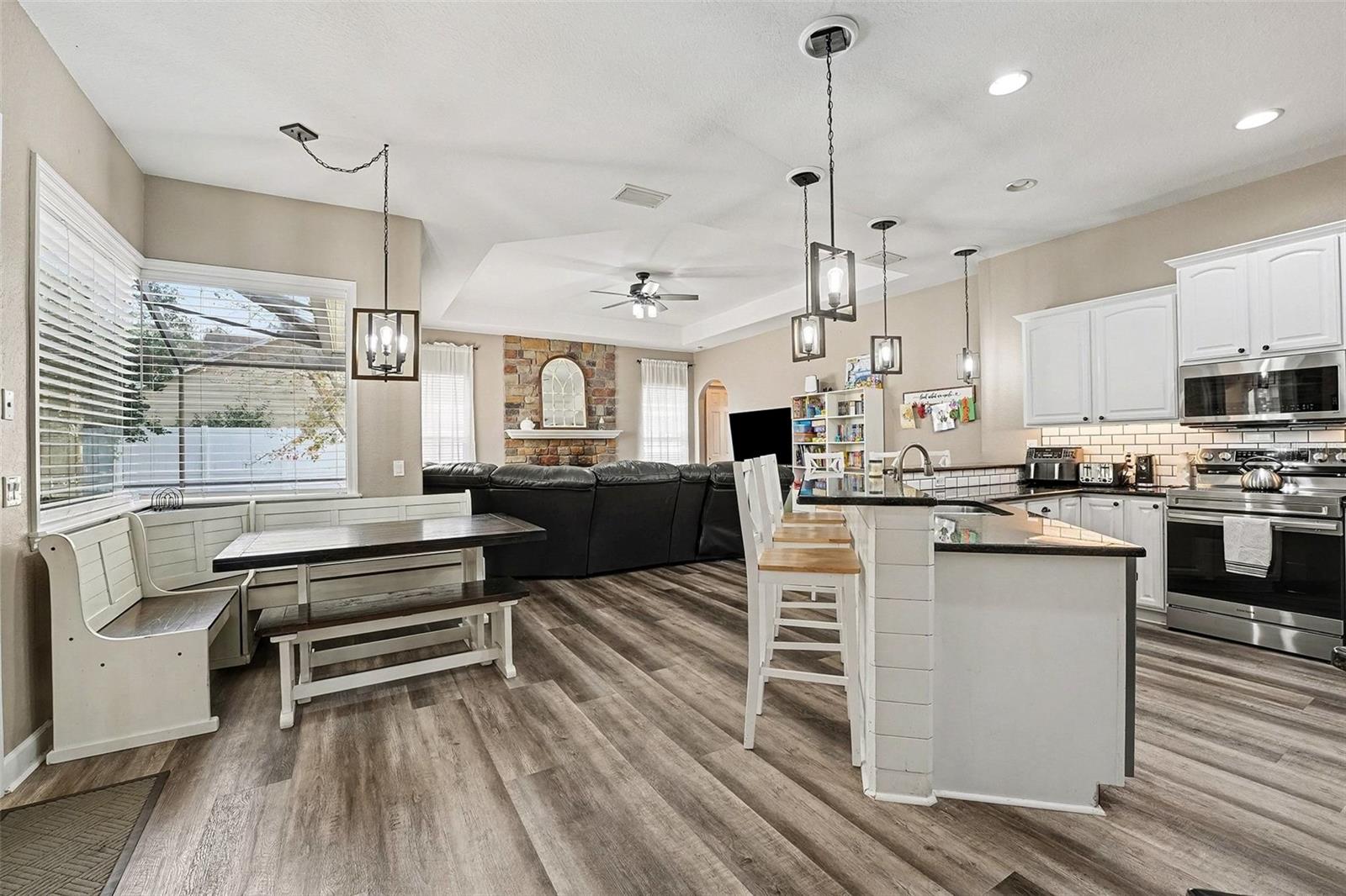 Image 8 of 23 For 5685 Lake Victoria Drive