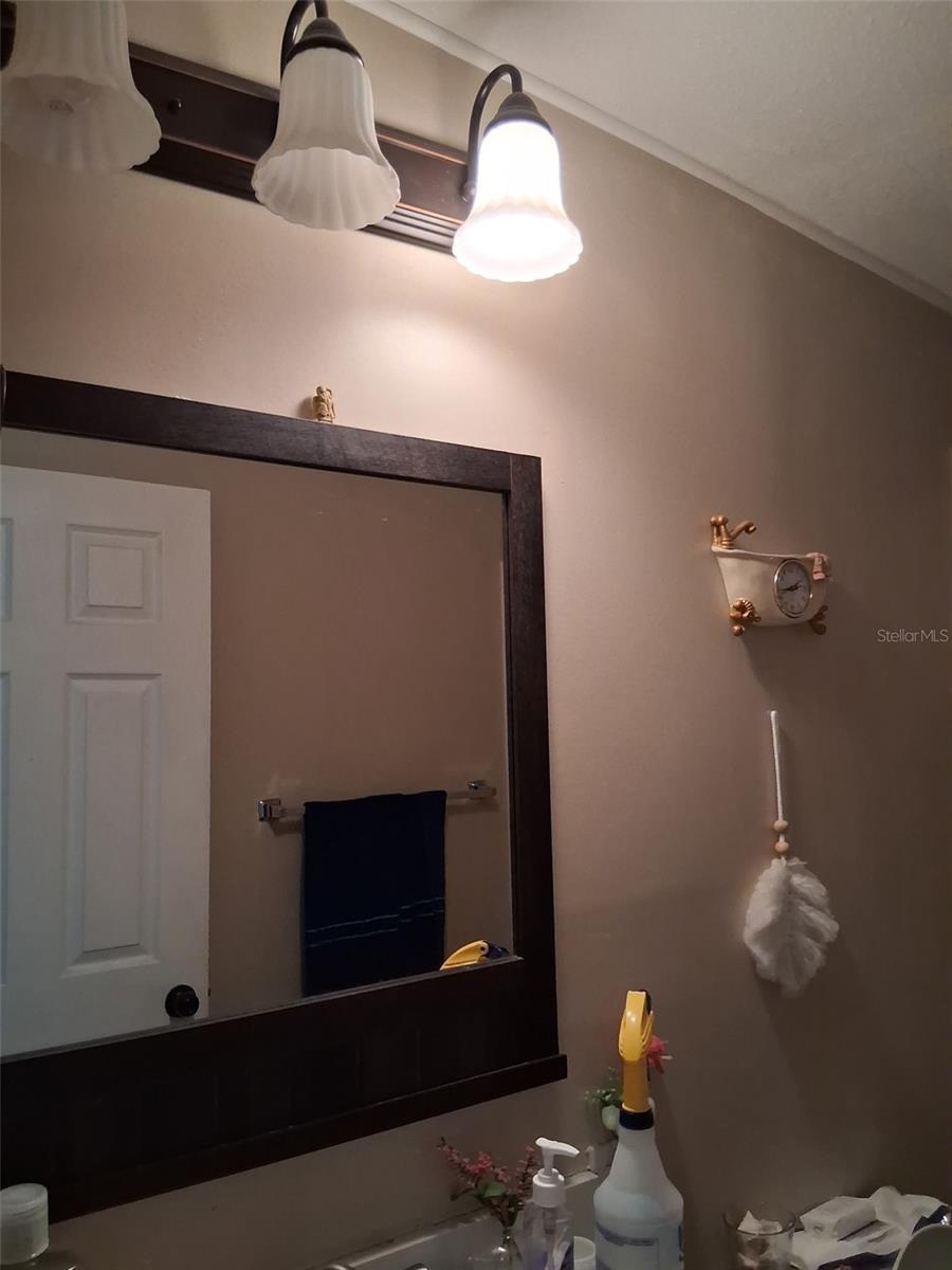 Image 15 of 21 For 237 Monroe Avenue