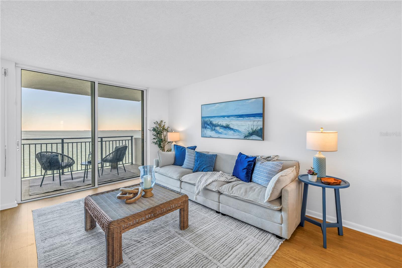 Image 16 of 35 For 9 Haig Place 510