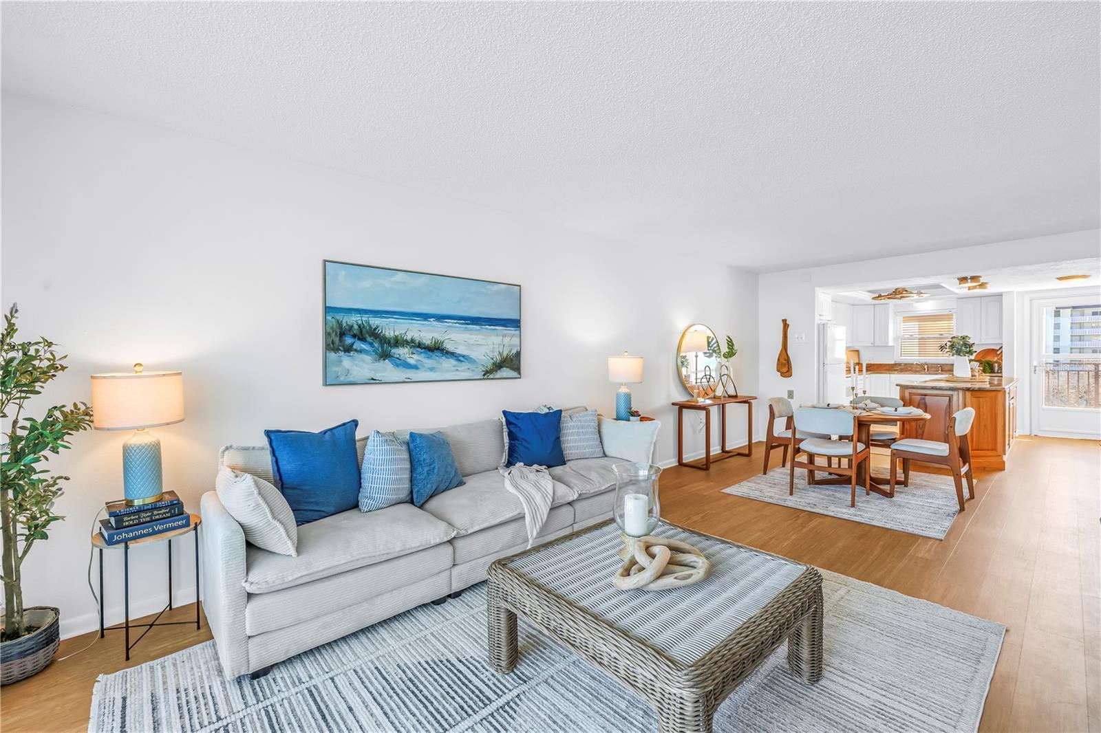 Image 3 of 35 For 9 Haig Place 510