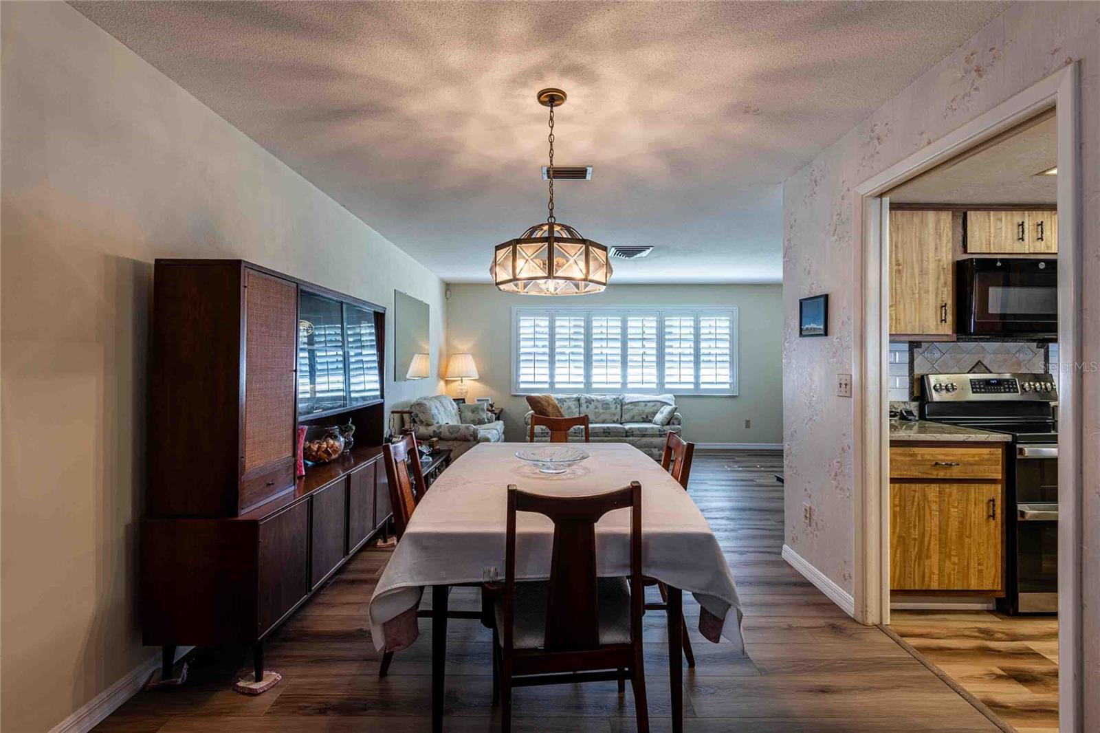 Image 13 of 41 For 1830 Oak Forest Drive S