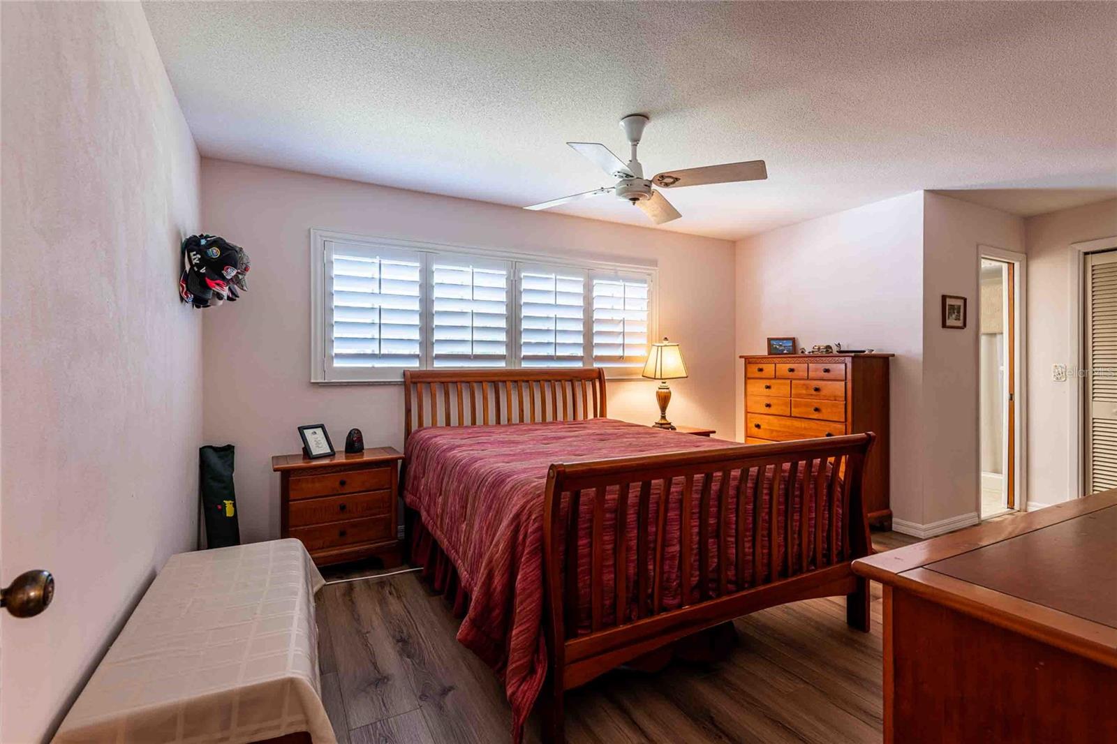 Image 23 of 41 For 1830 Oak Forest Drive S