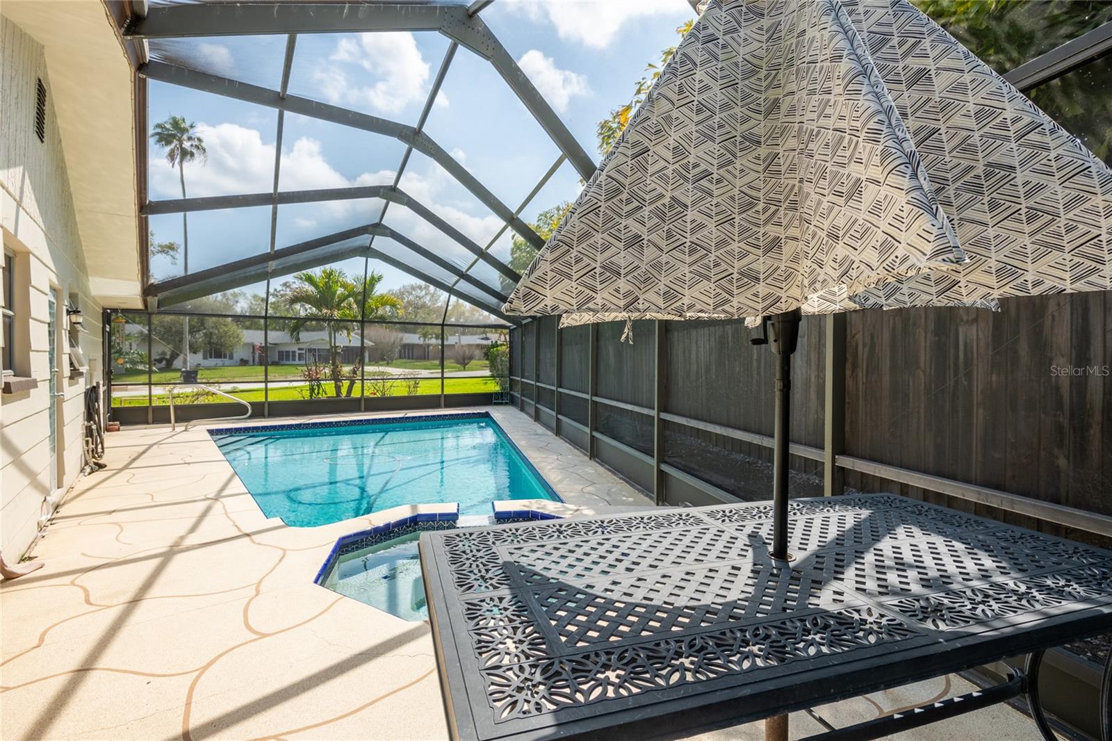 Image 34 of 41 For 1830 Oak Forest Drive S