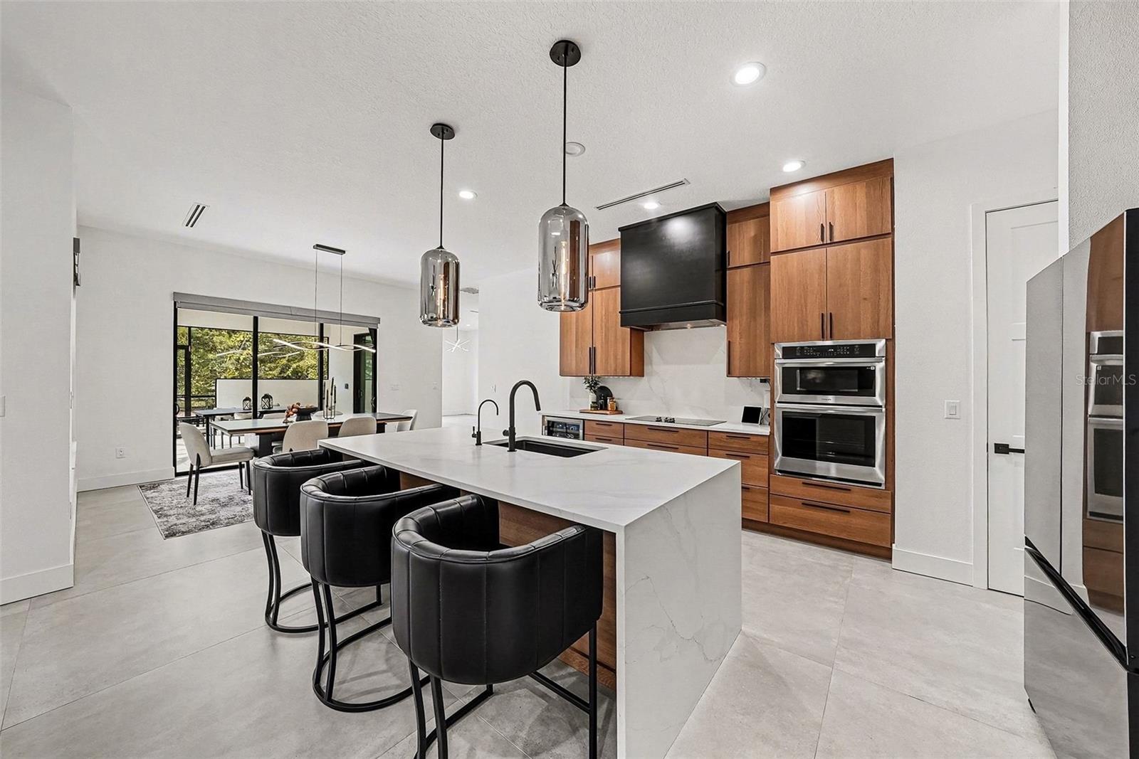 Image 10 of 56 For 17296 Raintree Road