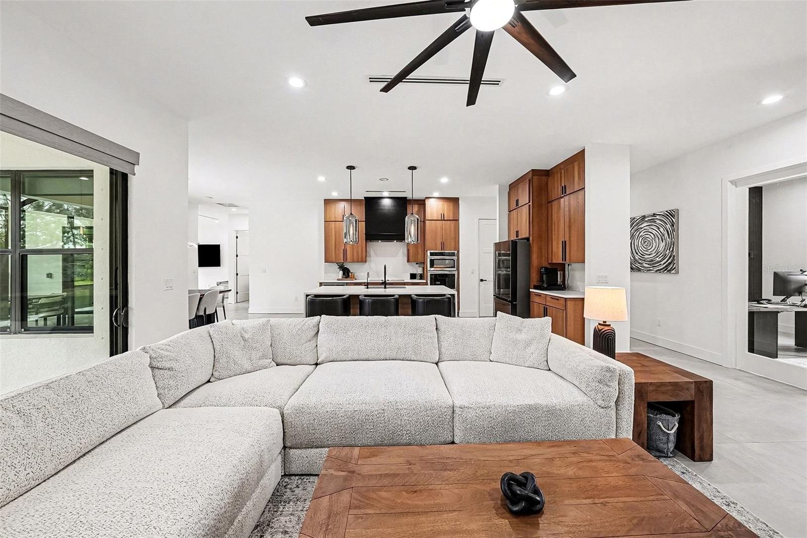 Image 14 of 56 For 17296 Raintree Road