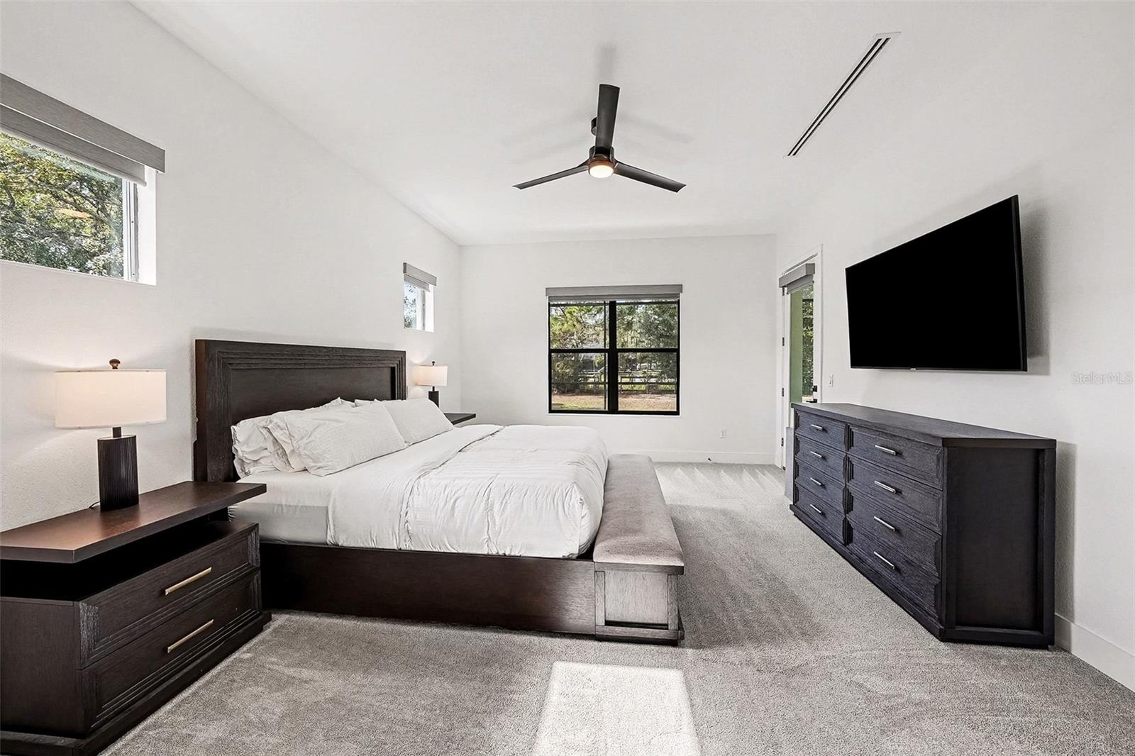 Image 19 of 56 For 17296 Raintree Road