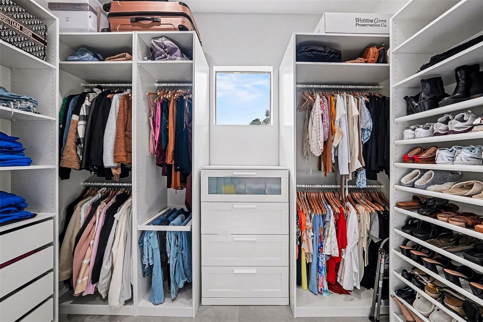 Image 23 of 56 For 17296 Raintree Road