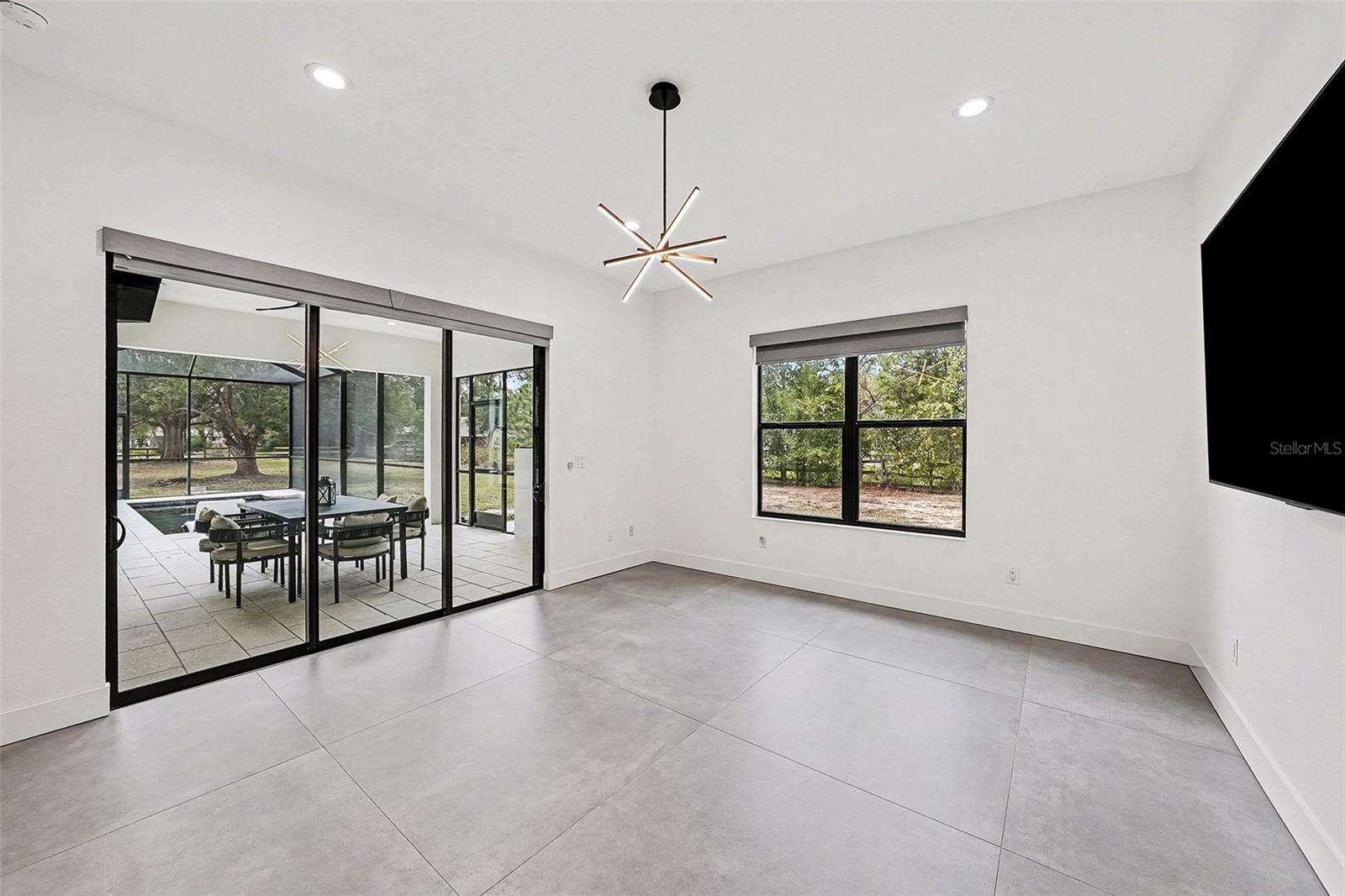 Image 27 of 56 For 17296 Raintree Road