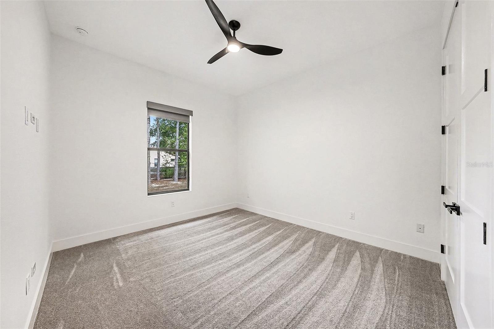 Image 31 of 56 For 17296 Raintree Road