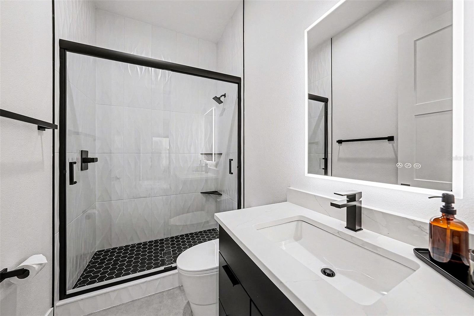 Image 35 of 56 For 17296 Raintree Road