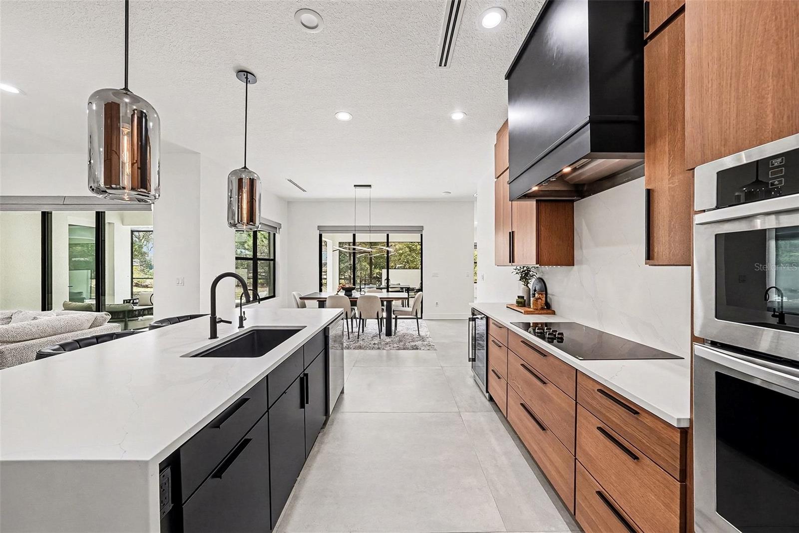 Image 4 of 56 For 17296 Raintree Road