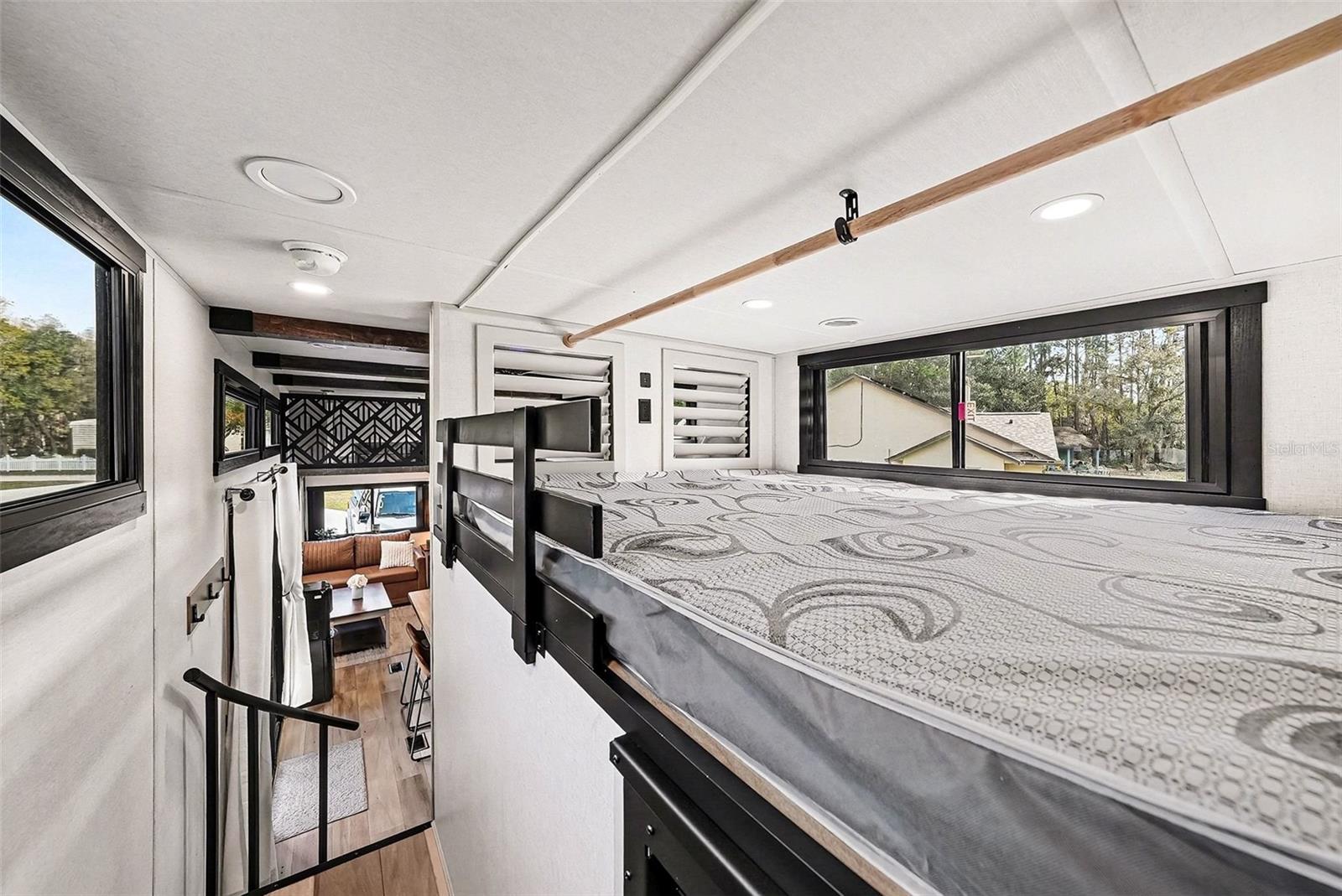 Image 53 of 56 For 17296 Raintree Road