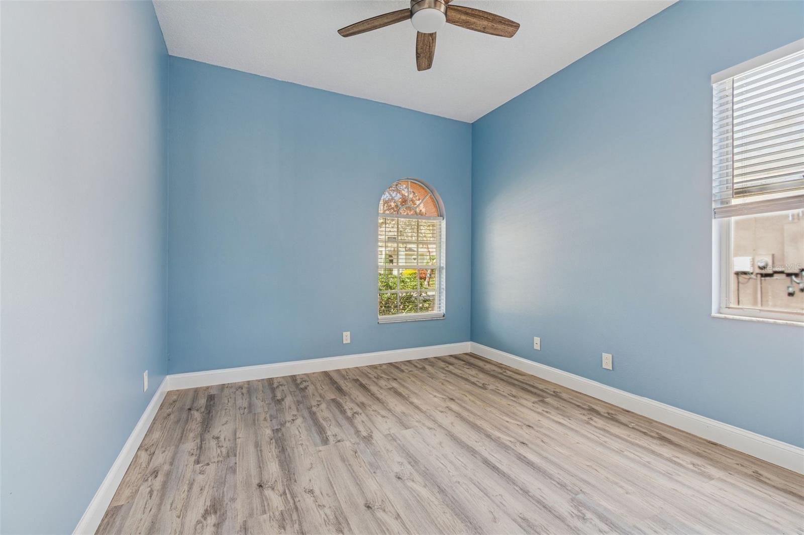 Image 27 of 100 For 9903 Bennington Drive