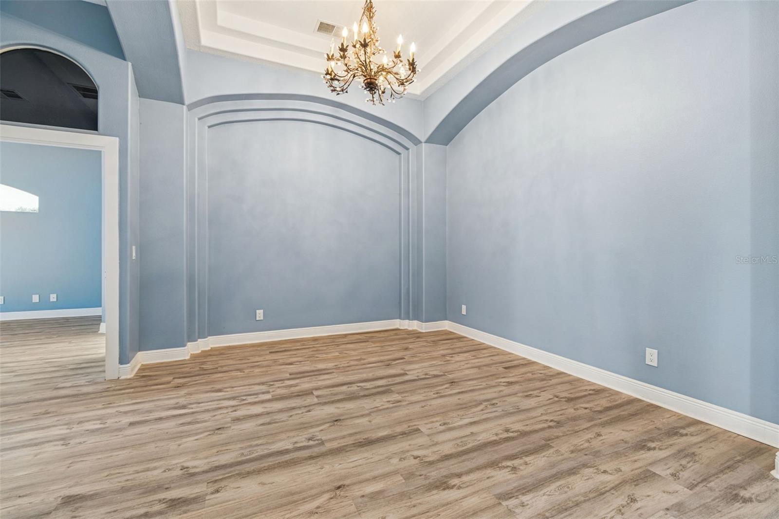 Image 33 of 100 For 9903 Bennington Drive