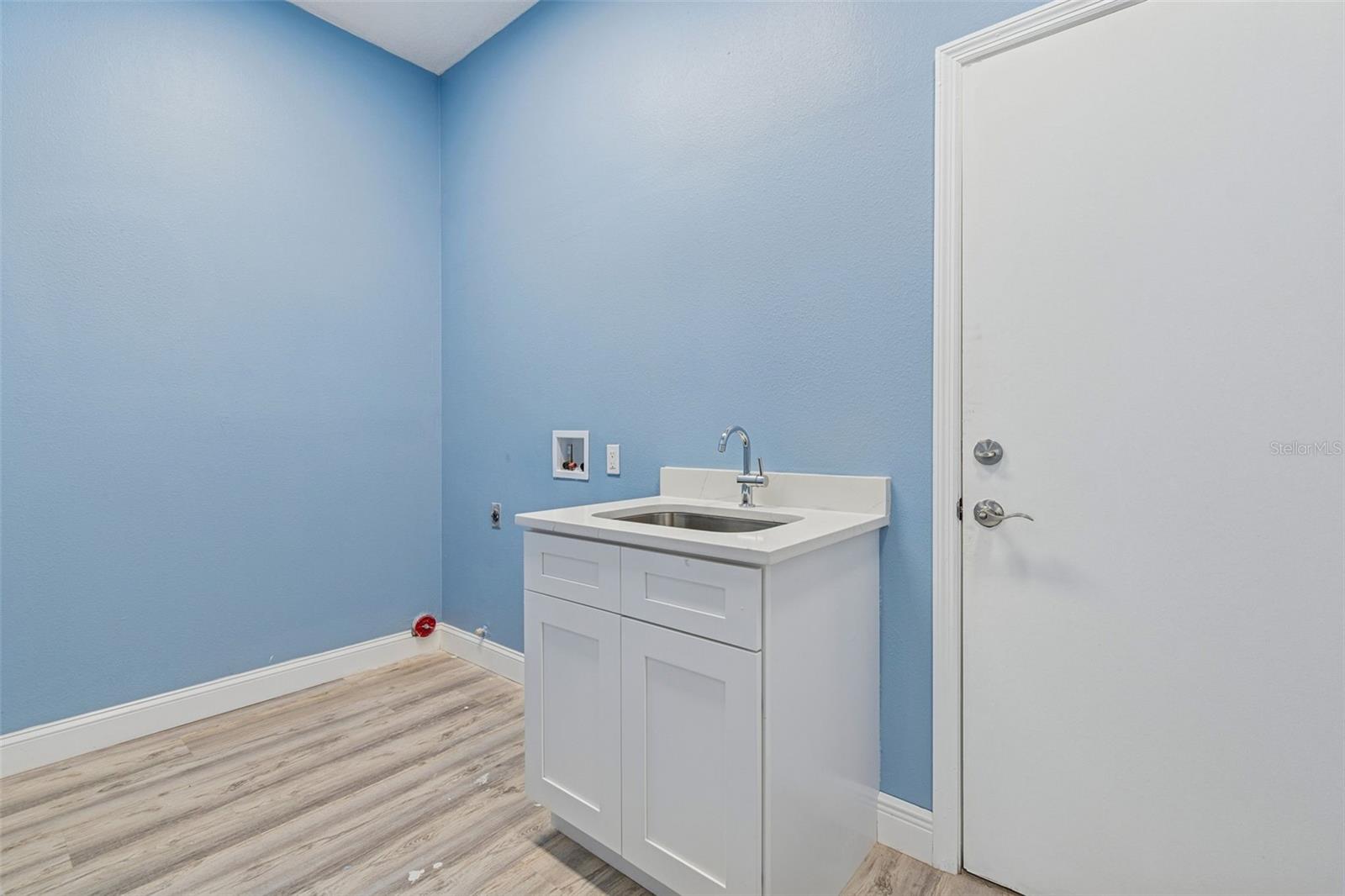 Image 36 of 100 For 9903 Bennington Drive