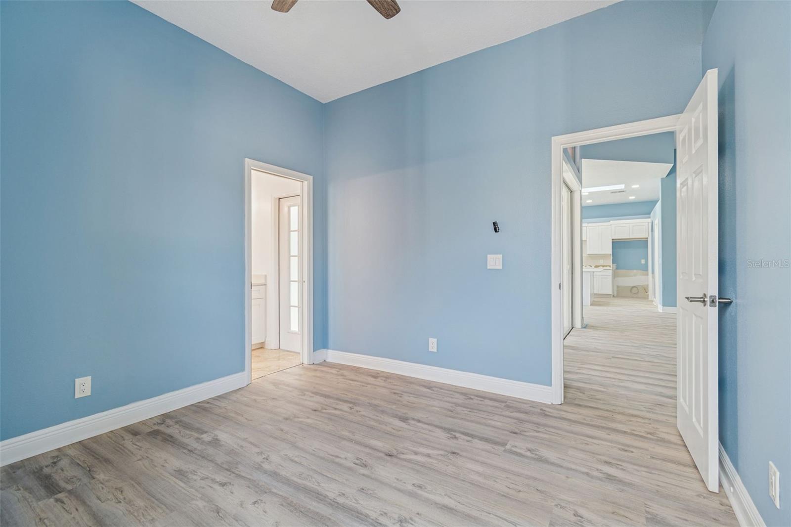 Image 43 of 100 For 9903 Bennington Drive