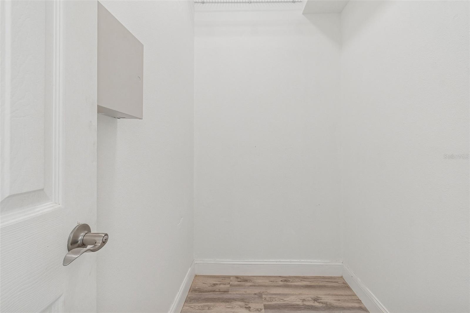 Image 71 of 100 For 9903 Bennington Drive