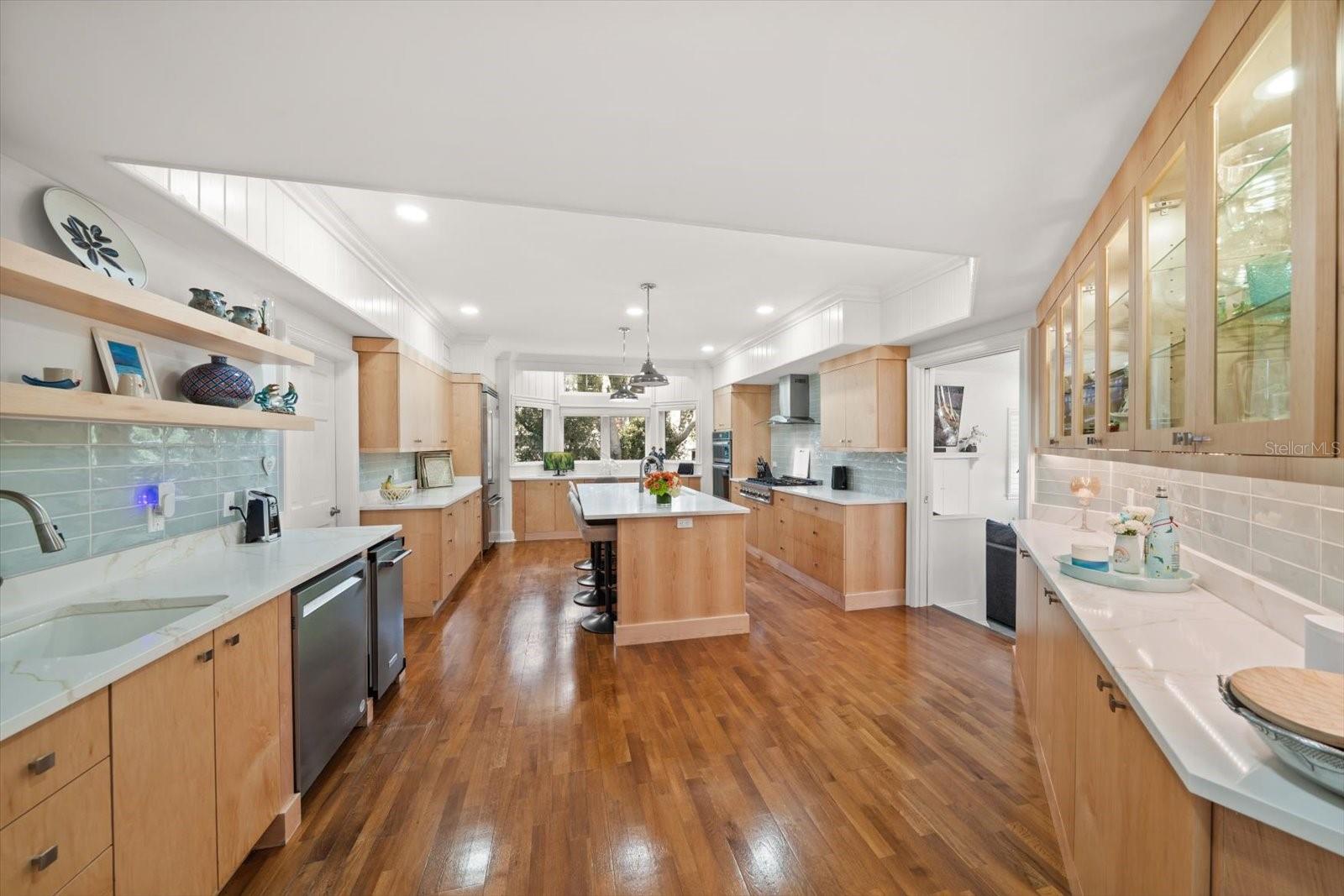 Image 11 of 100 For 430 St Andrews Drive