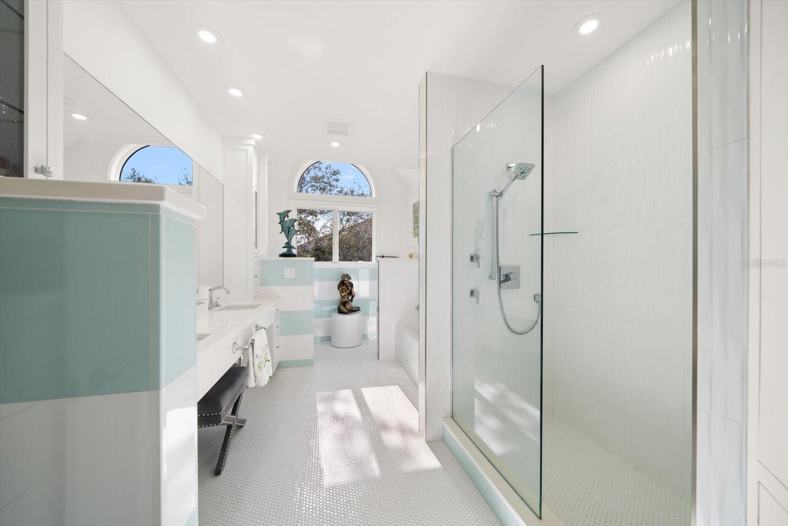 Image 46 of 100 For 430 St Andrews Drive