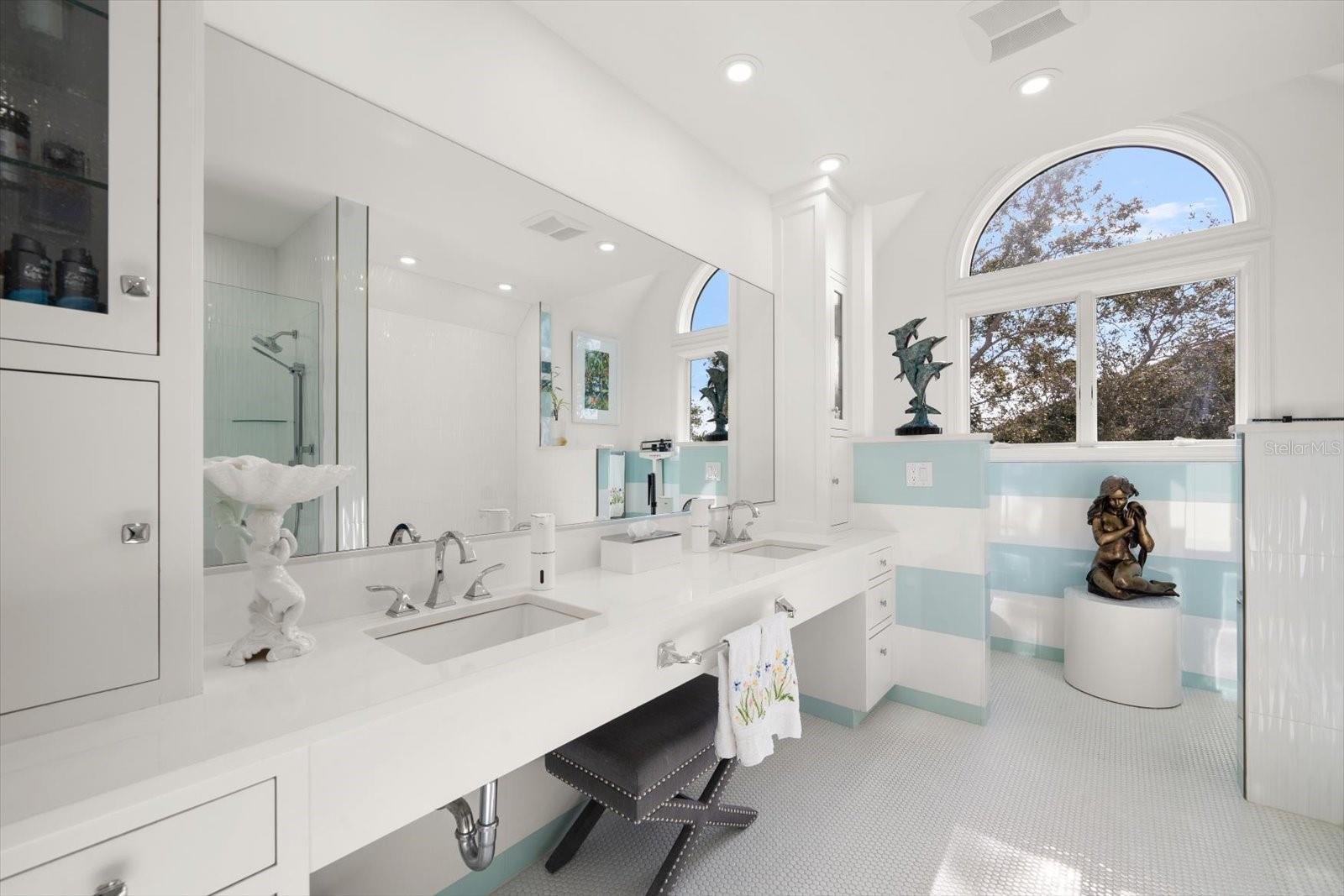 Image 47 of 100 For 430 St Andrews Drive