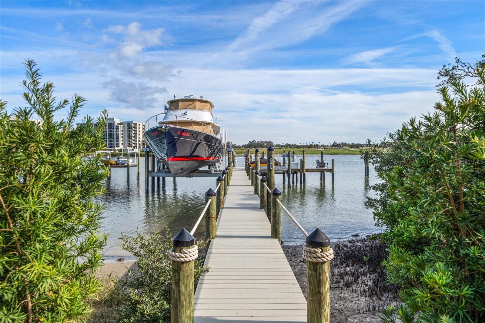 Image 5 of 100 For 430 St Andrews Drive