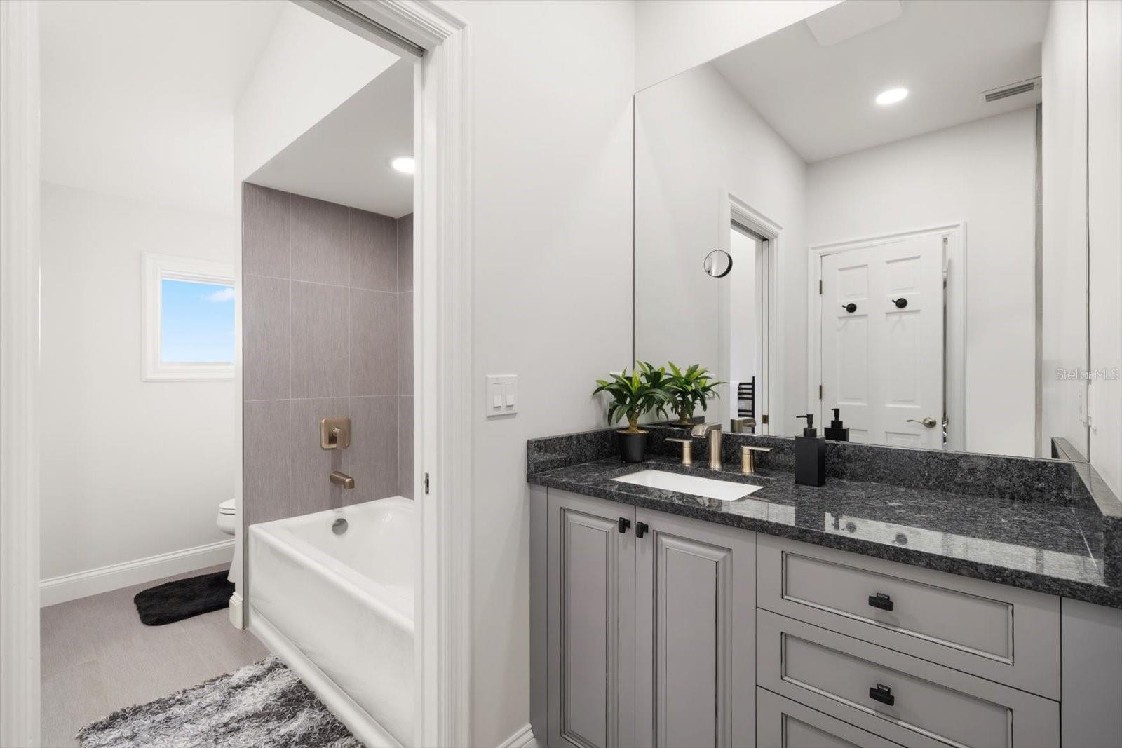 Image 61 of 100 For 430 St Andrews Drive