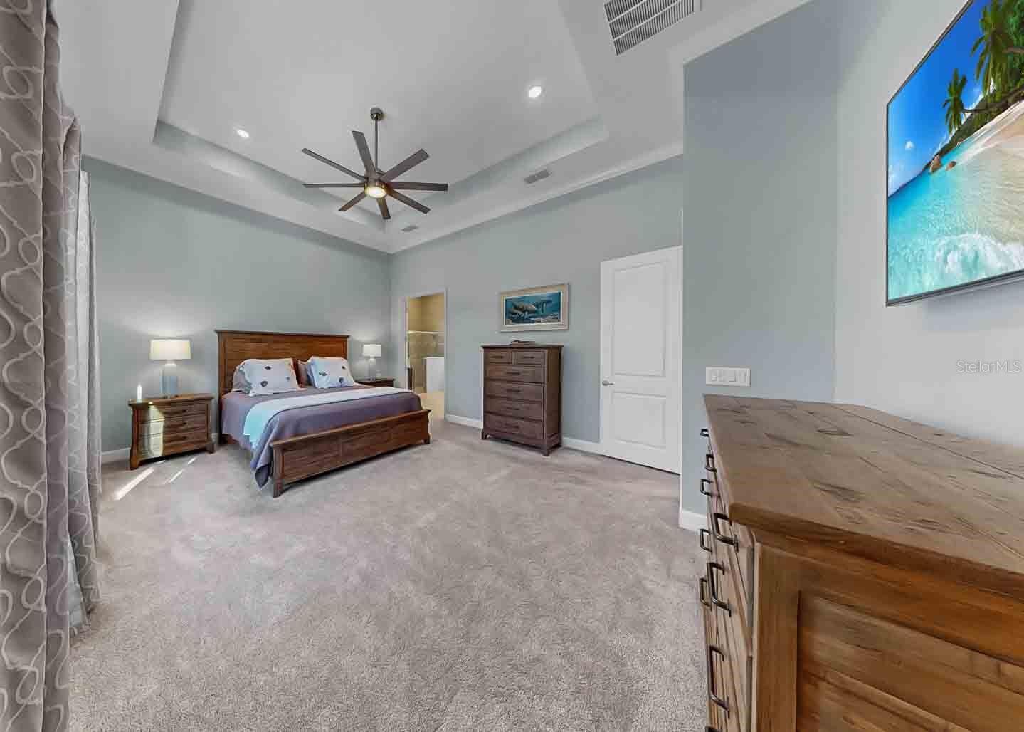 Image 43 of 100 For 826 Manns Harbor Drive