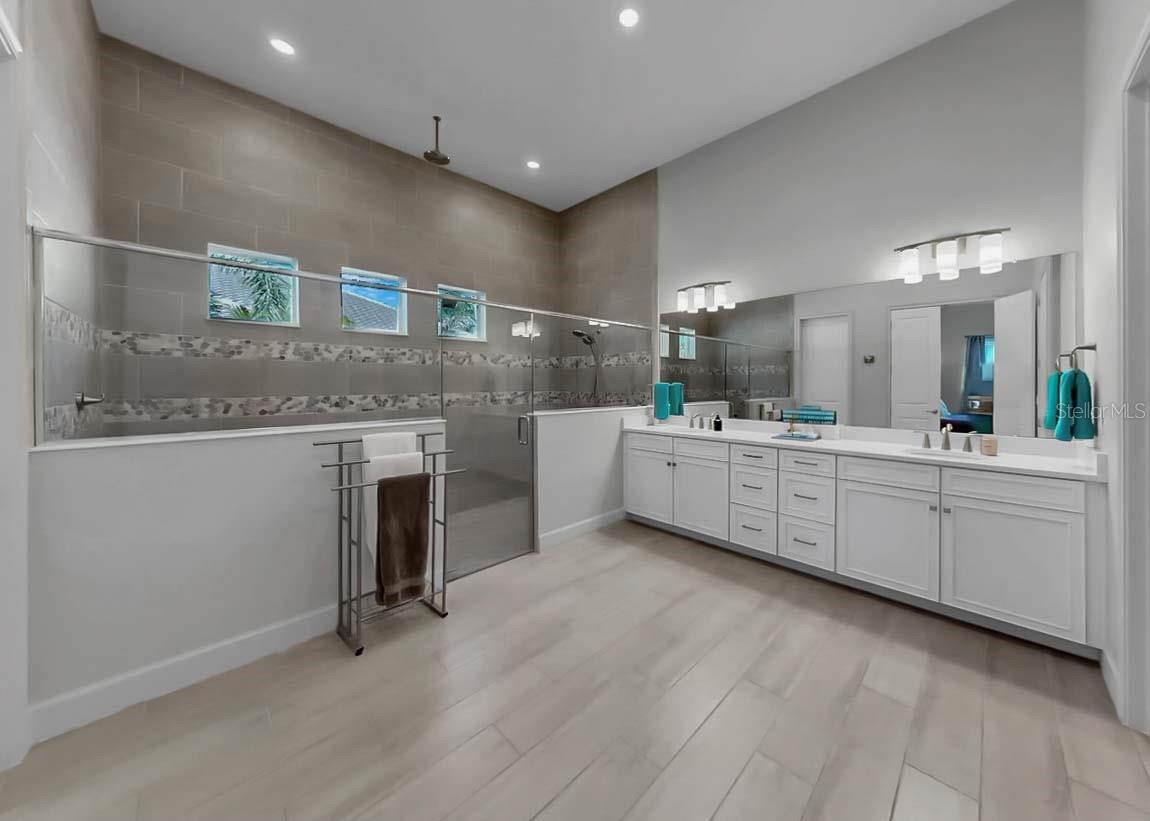 Image 45 of 100 For 826 Manns Harbor Drive