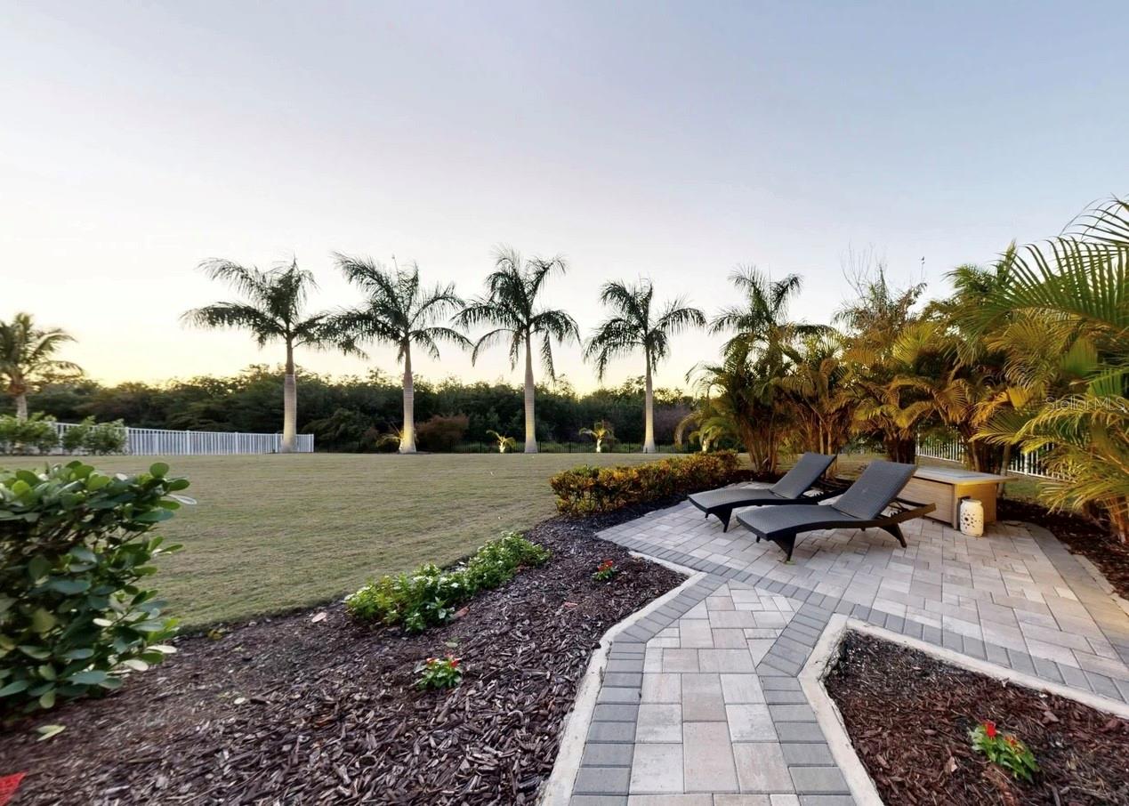 Image 73 of 100 For 826 Manns Harbor Drive