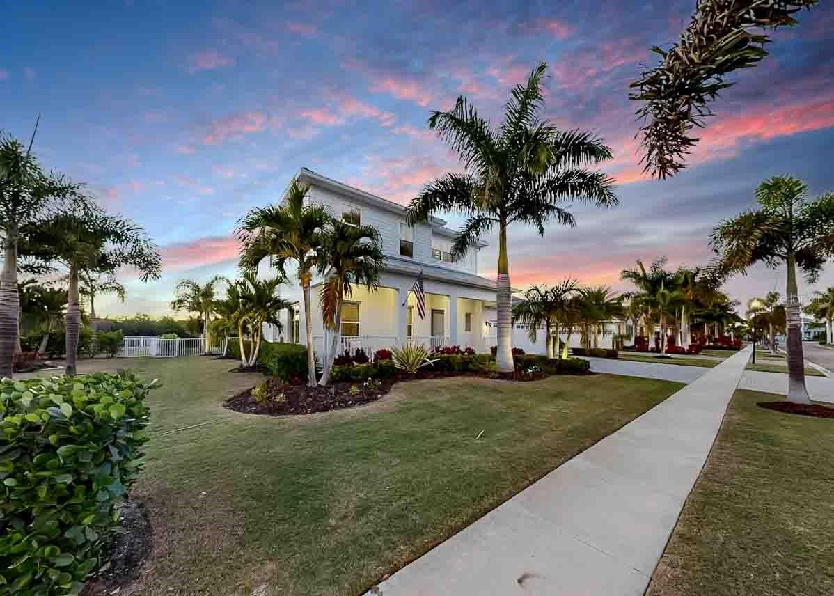 Image 89 of 100 For 826 Manns Harbor Drive