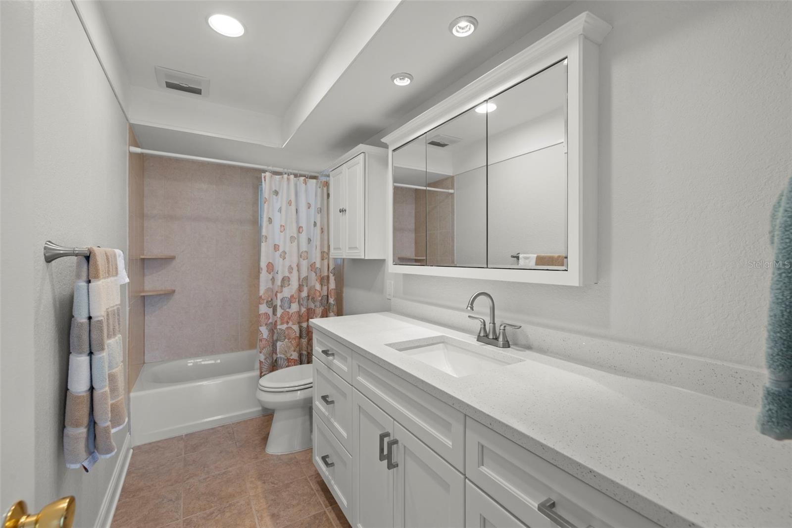 Image 22 of 47 For 8678 10th Street N