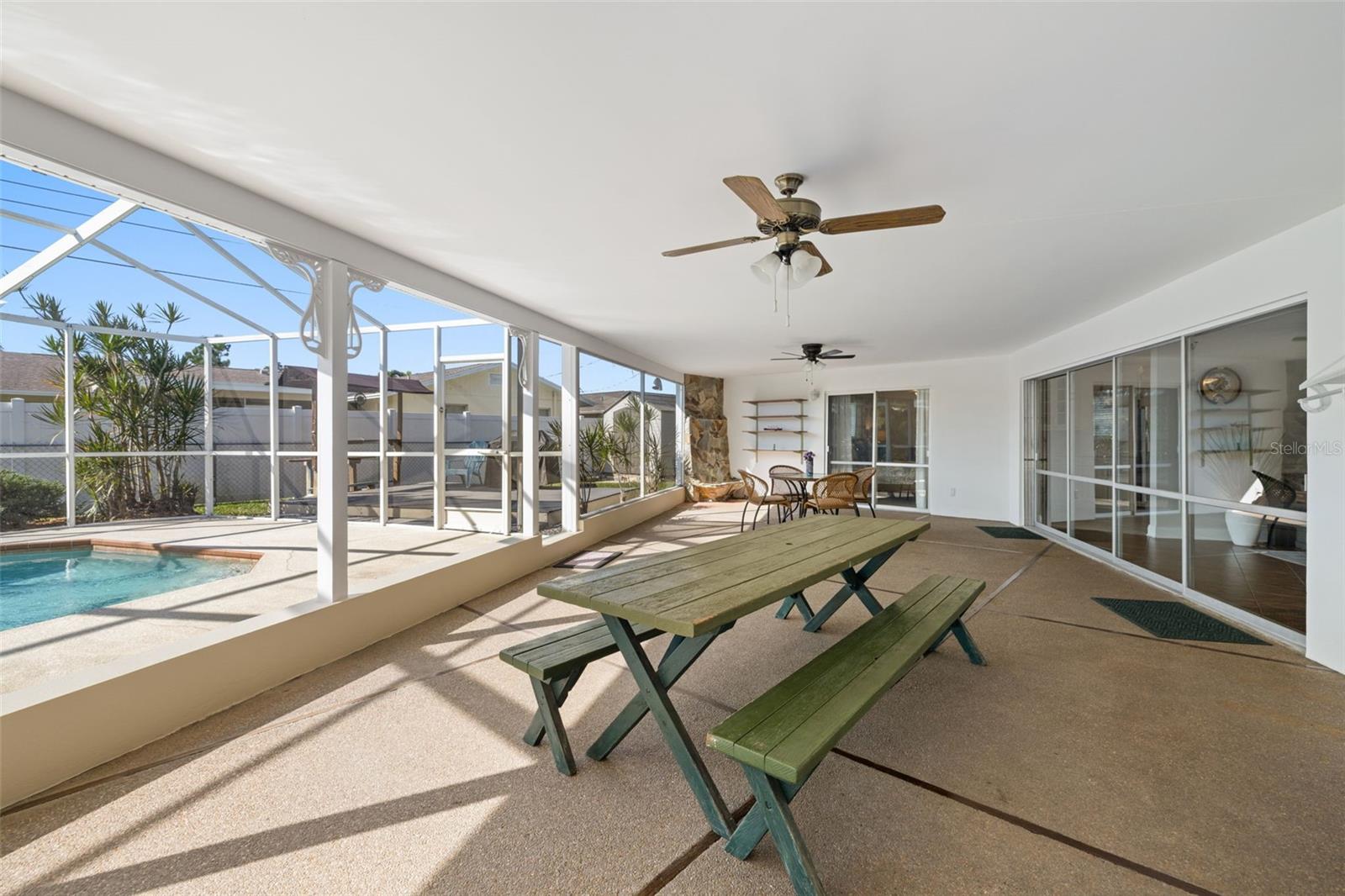 Image 28 of 47 For 8678 10th Street N