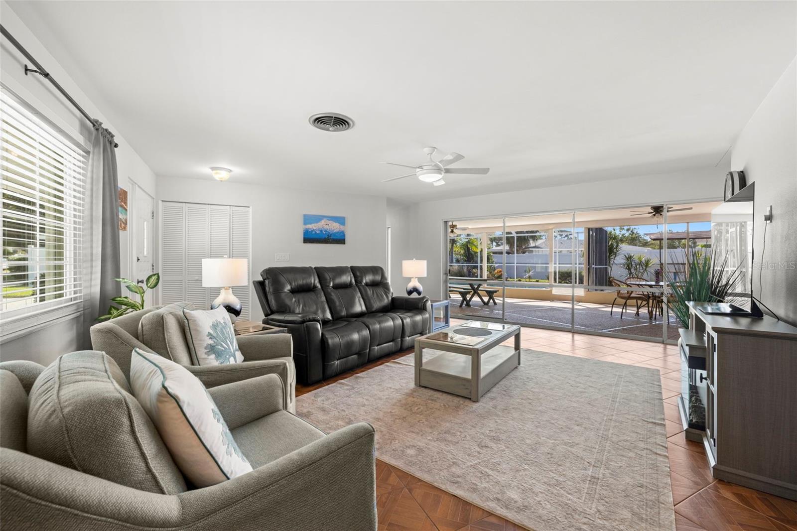 Image 7 of 47 For 8678 10th Street N