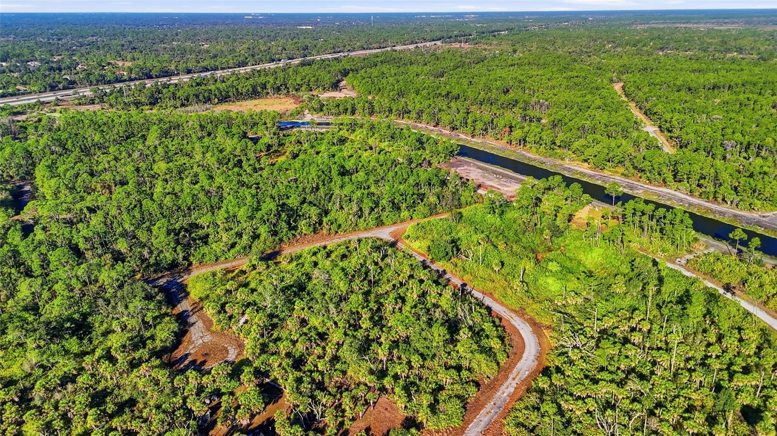 Listing photo id 0 for Kimberly Drive