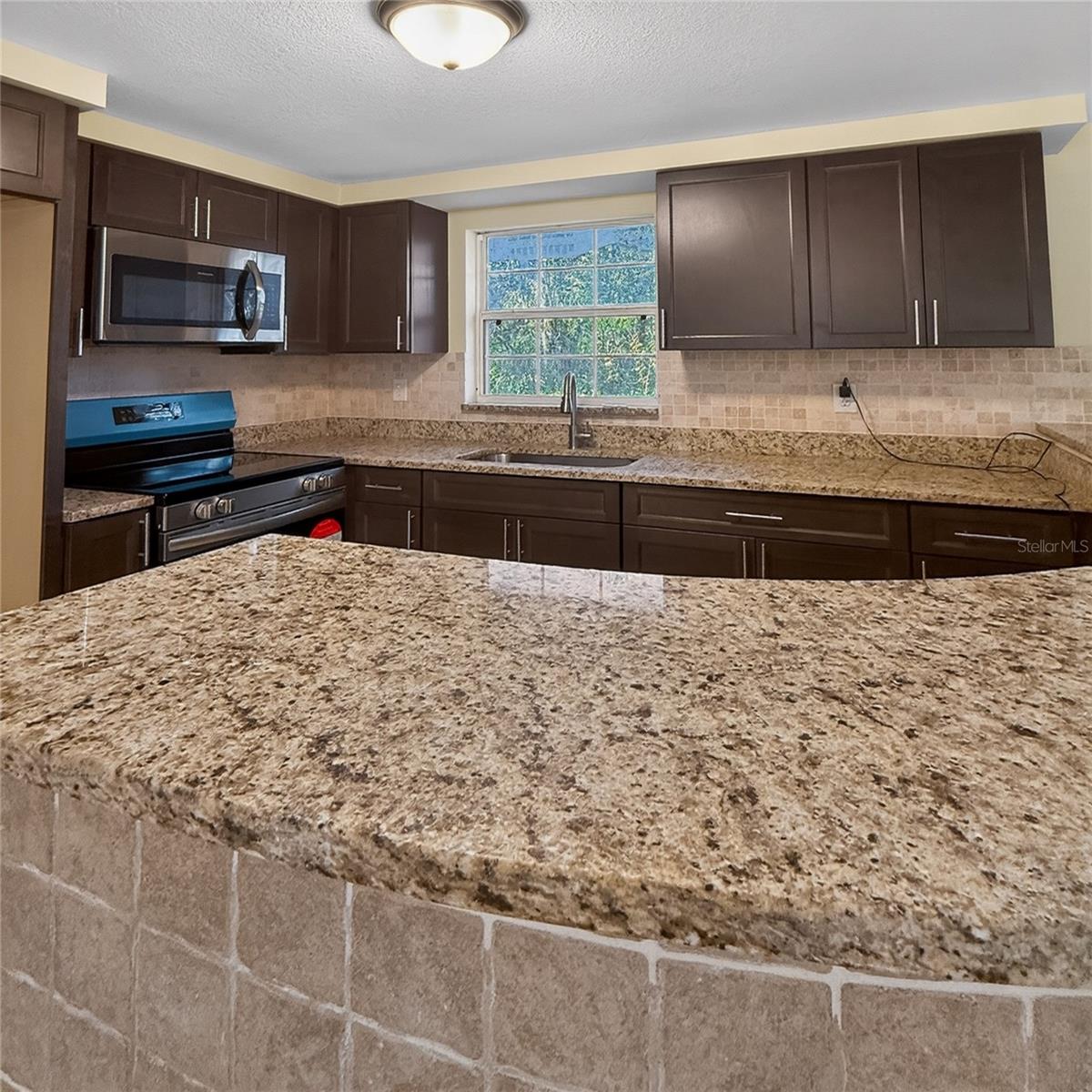 Image 16 of 24 For 17220 Estes Road