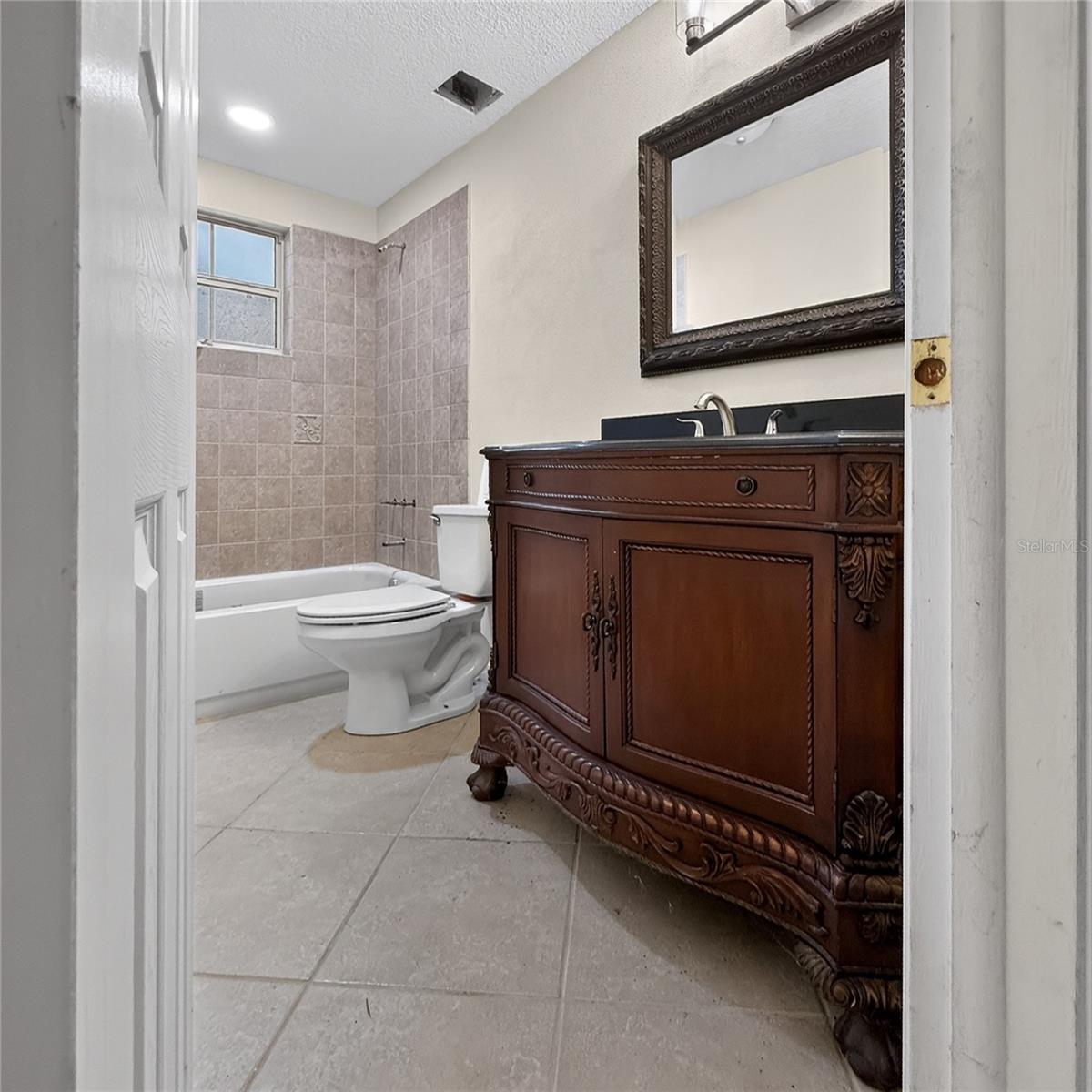 Image 18 of 24 For 17220 Estes Road