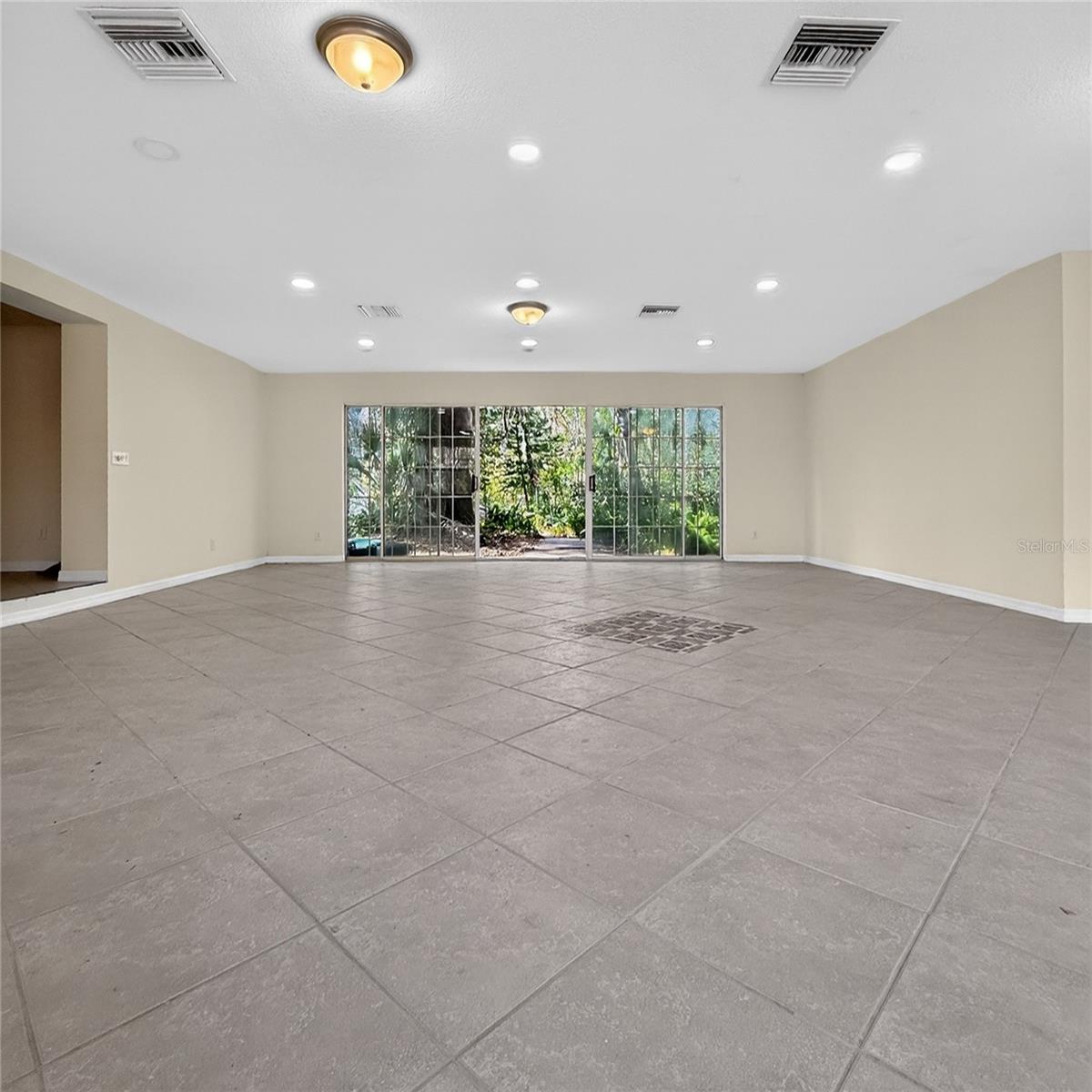 Image 22 of 24 For 17220 Estes Road