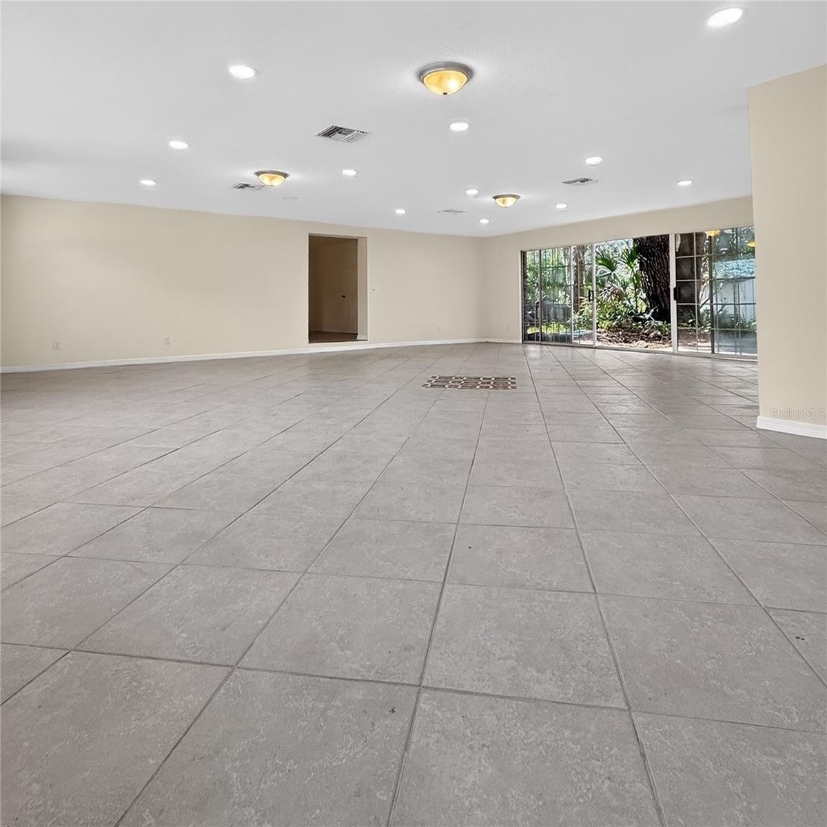 Image 23 of 24 For 17220 Estes Road