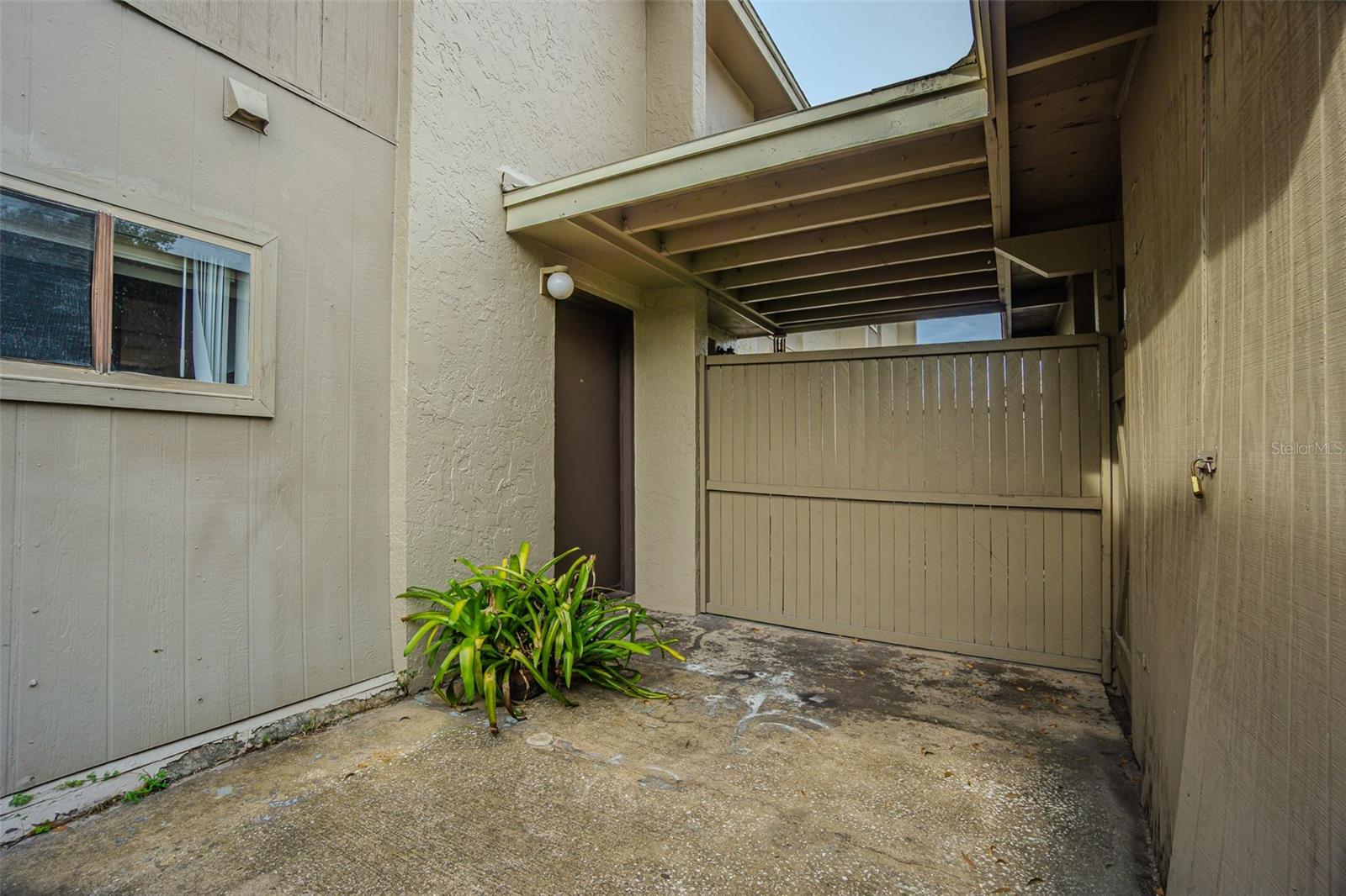 Image 19 of 21 For 8622 Cattail Drive 152