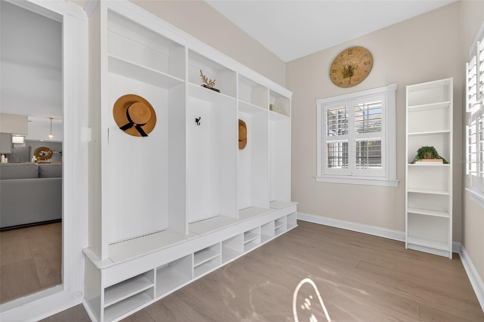 Image 25 of 45 For 8667 Burning Tree Circle