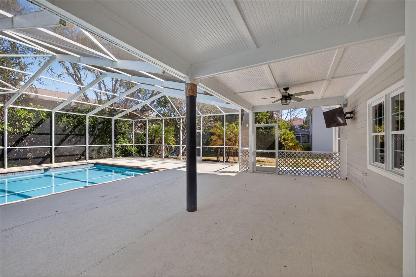 Image 39 of 45 For 8667 Burning Tree Circle