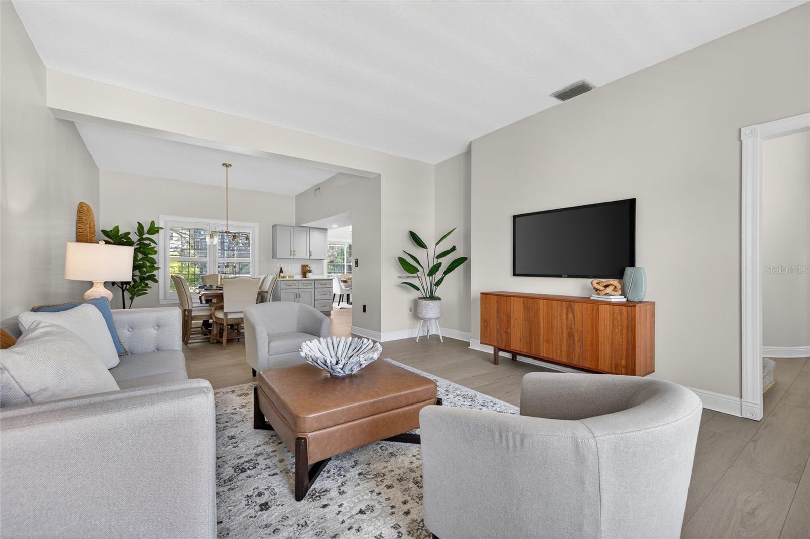 Image 7 of 45 For 8667 Burning Tree Circle