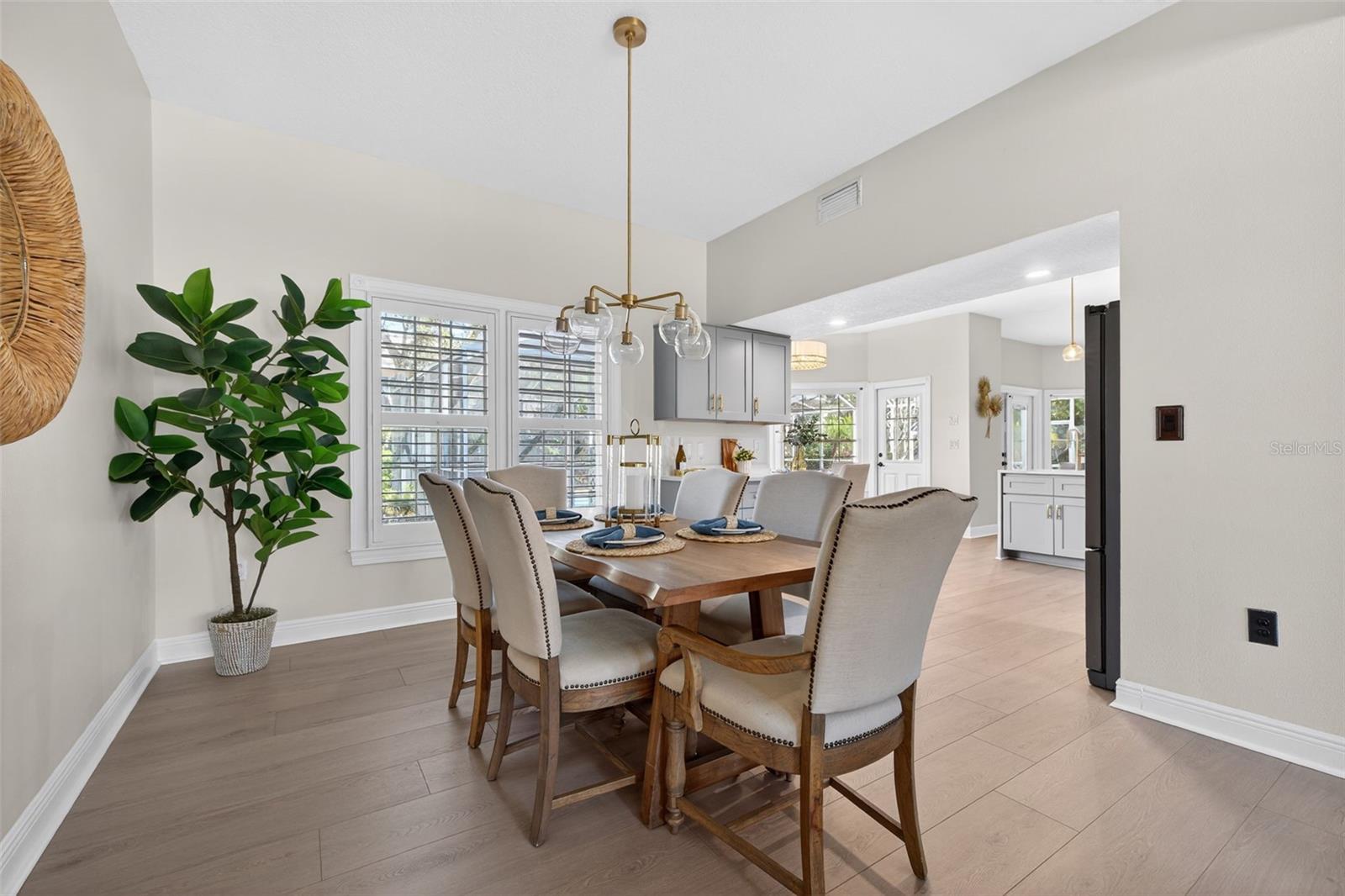 Image 9 of 45 For 8667 Burning Tree Circle