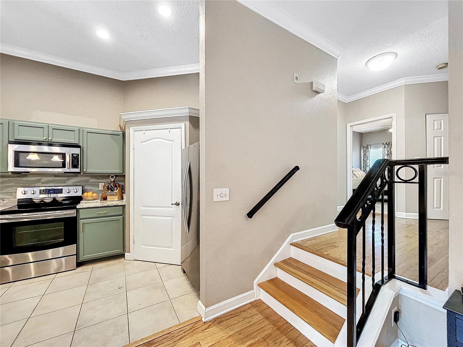 Image 12 of 40 For 704 Seagate Drive