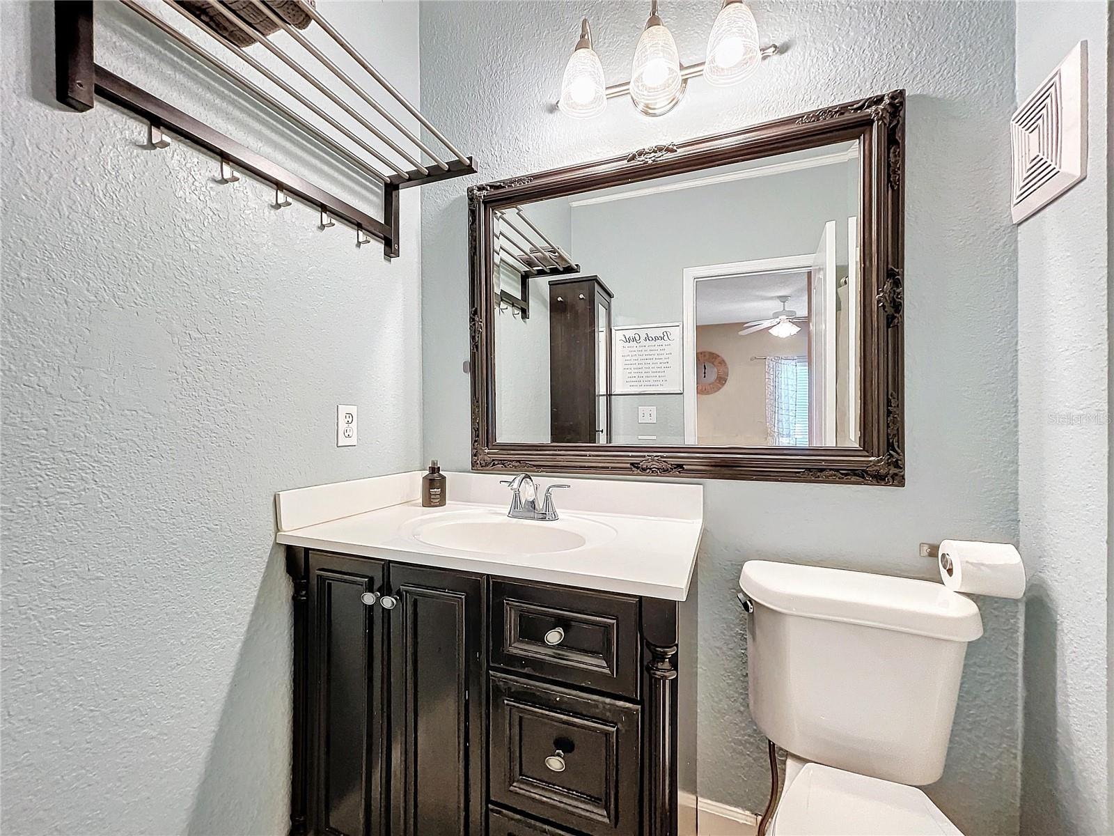 Image 18 of 40 For 704 Seagate Drive