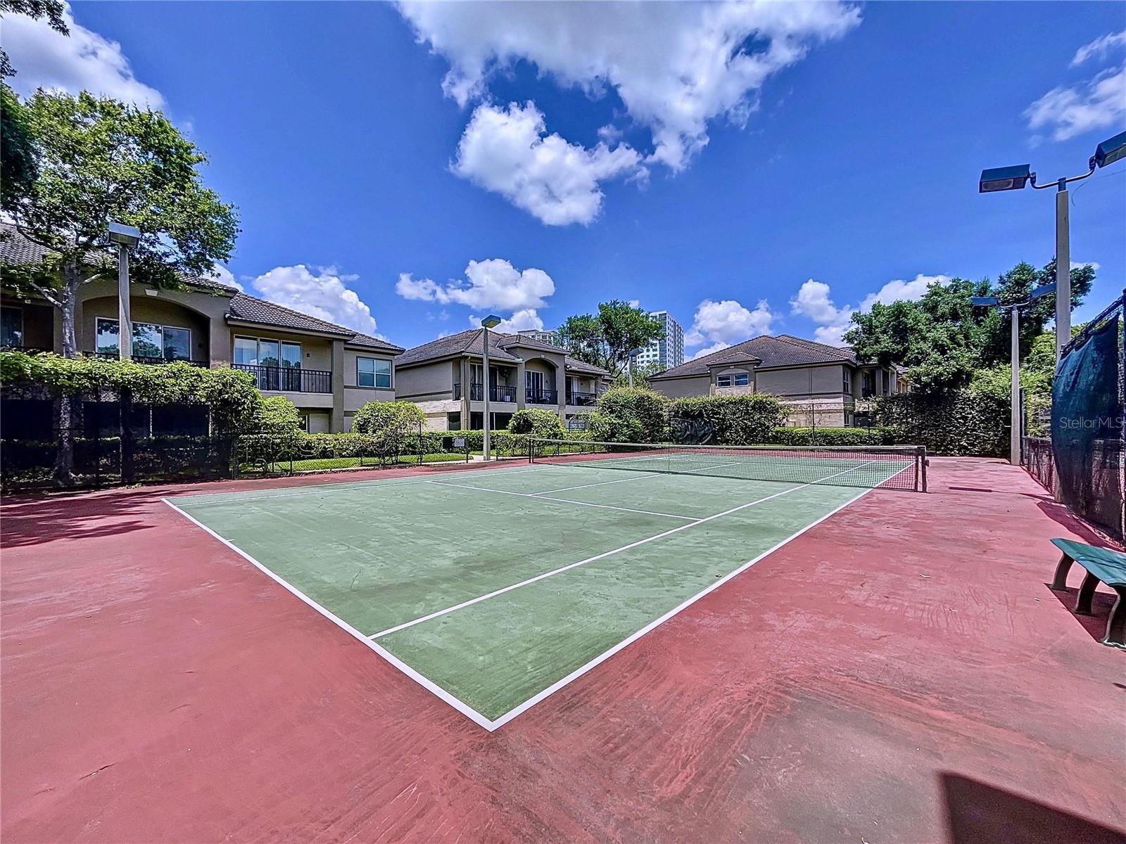 Image 35 of 40 For 704 Seagate Drive