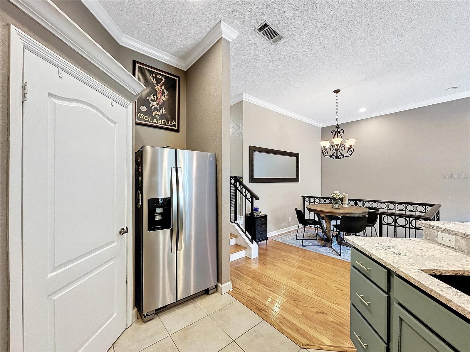 Image 8 of 40 For 704 Seagate Drive